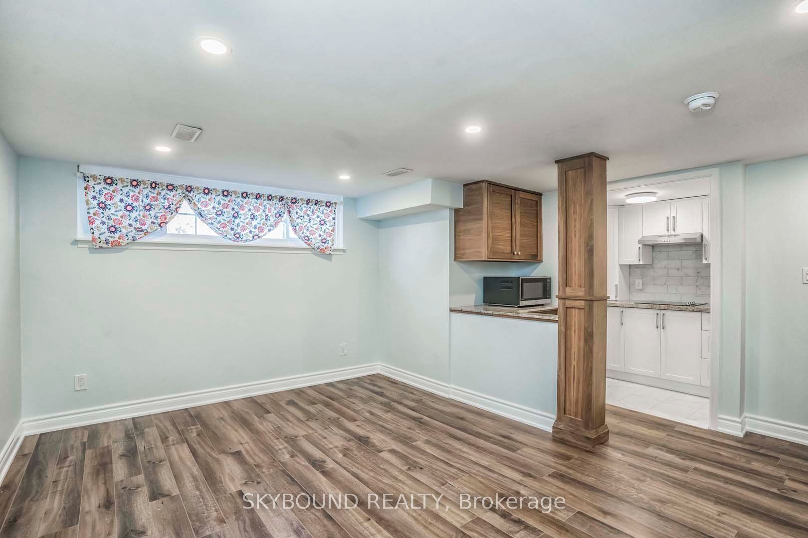 3614 Holden Crescent, Mississauga, ON L5A 2V8 photo 4