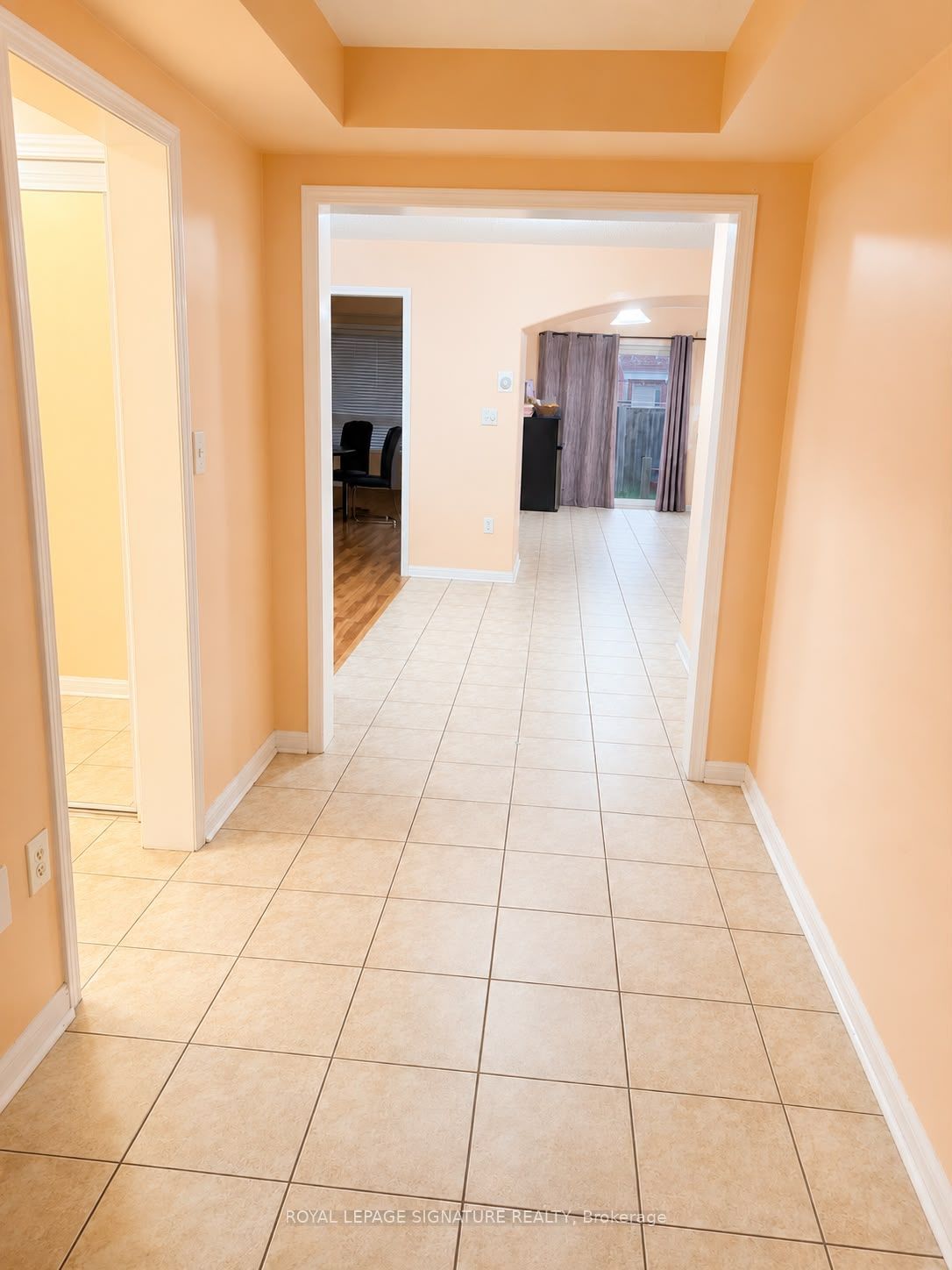 10 Bonavista Drive Upper, Brampton, ON L6X 0N2 photo 2
