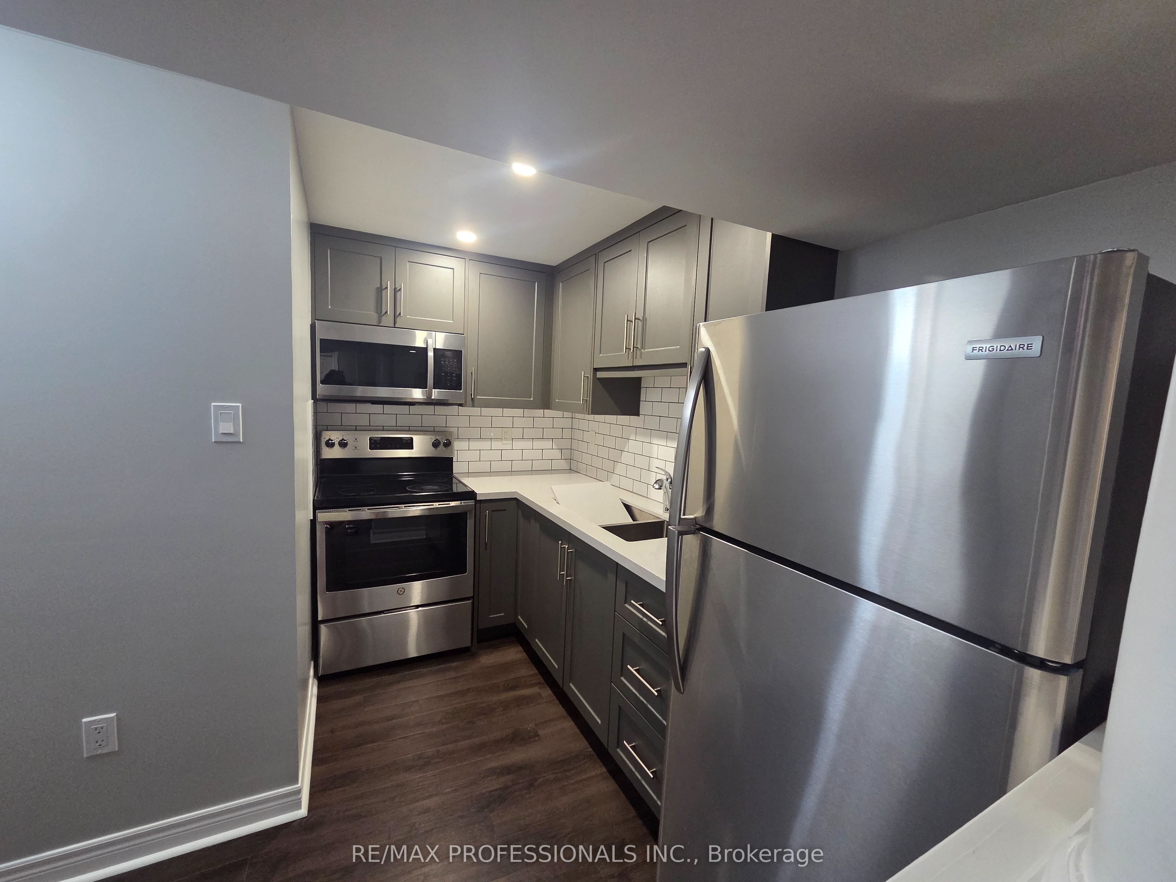 7 Fallgate Drive BSMT, Brampton, ON L6X 0R5 photo 5