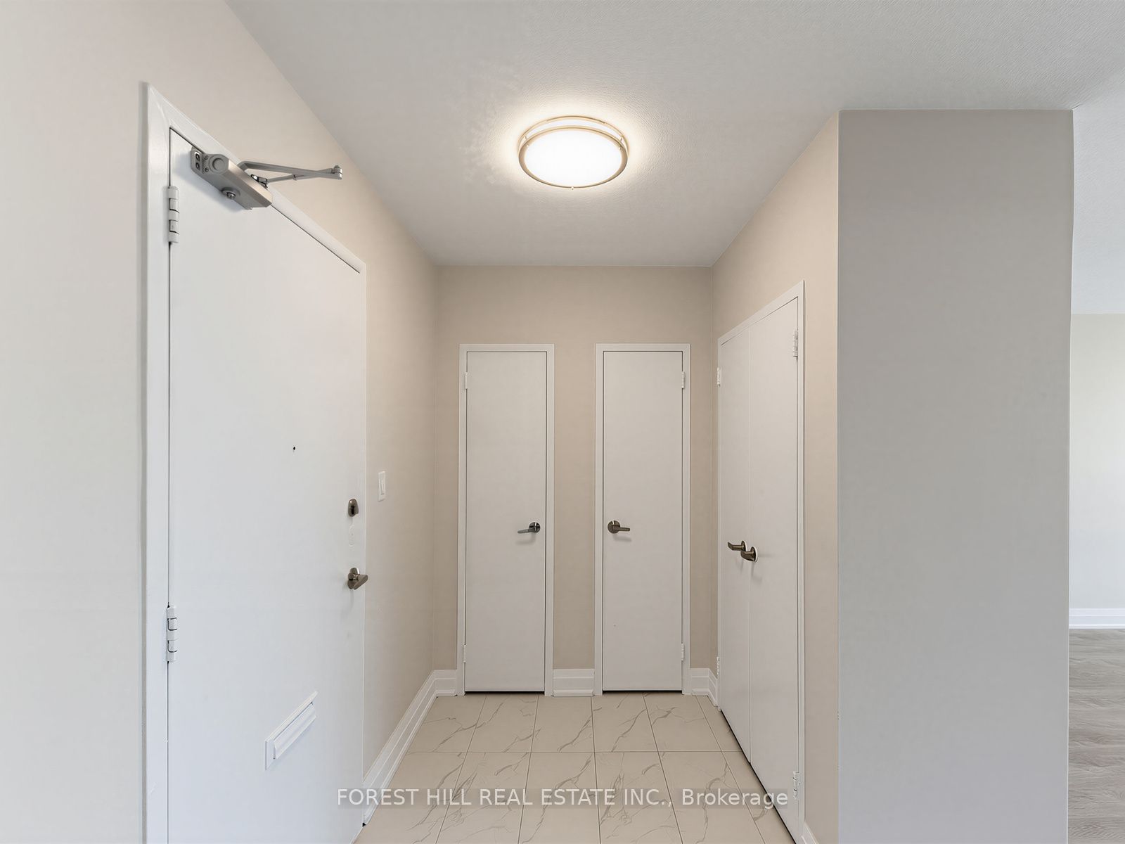 111 Ridelle Avenue 1004, Toronto, ON M6B 1J7 photo 2