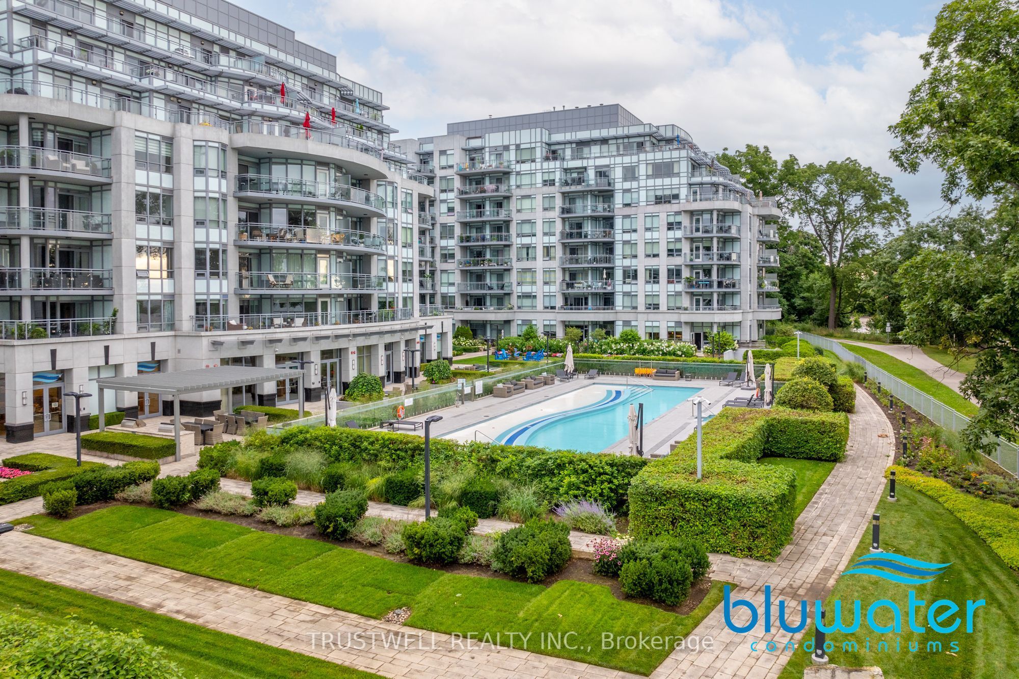 3500 Lakeshore Road W 720, Oakville, ON L6L 0B4