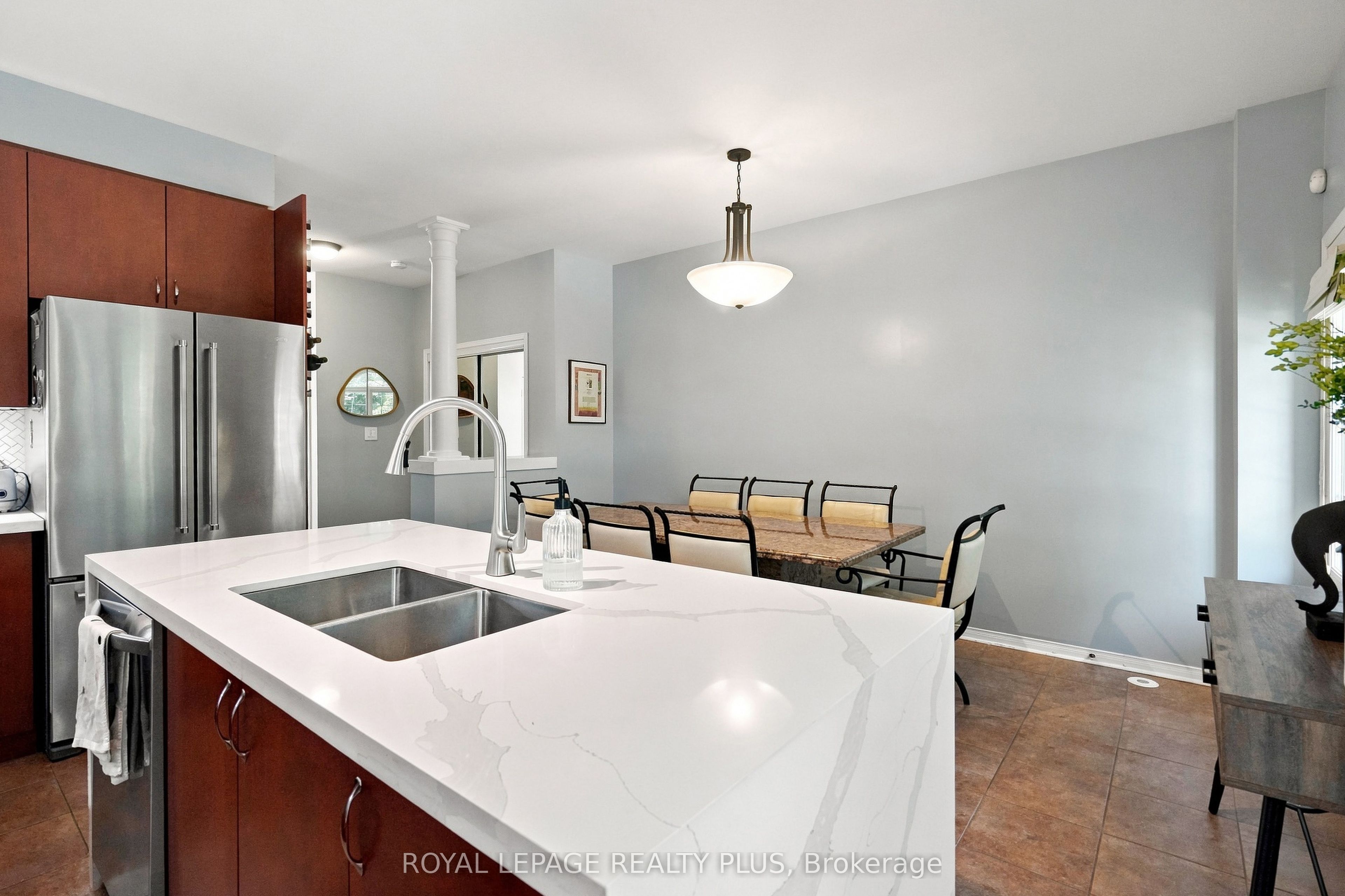 2333 Sutton Drive, Burlington, ON L7L 6Y9 photo 4