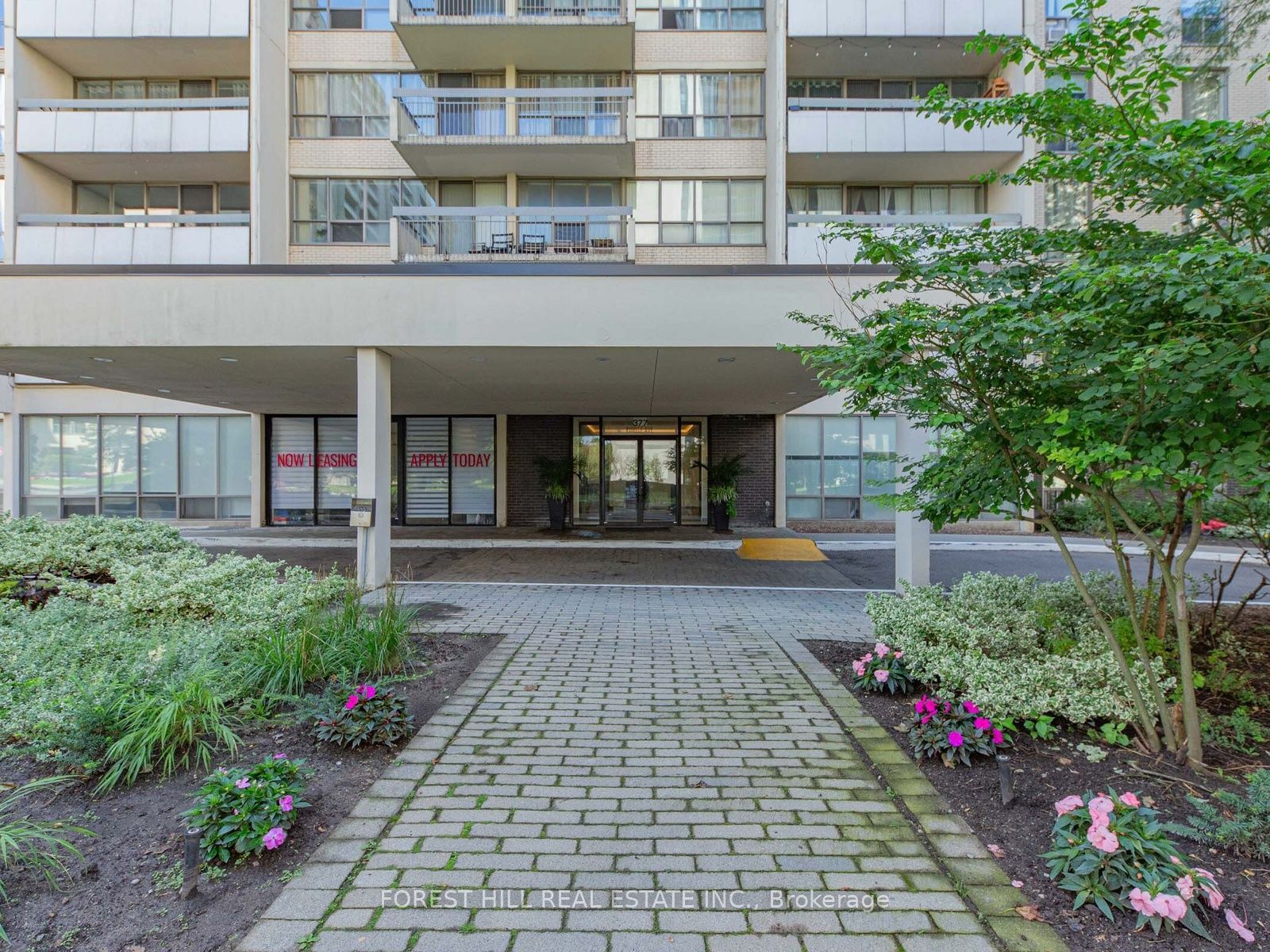 377 Ridelle Avenue 16, Toronto, ON M6B 1K2 photo 2