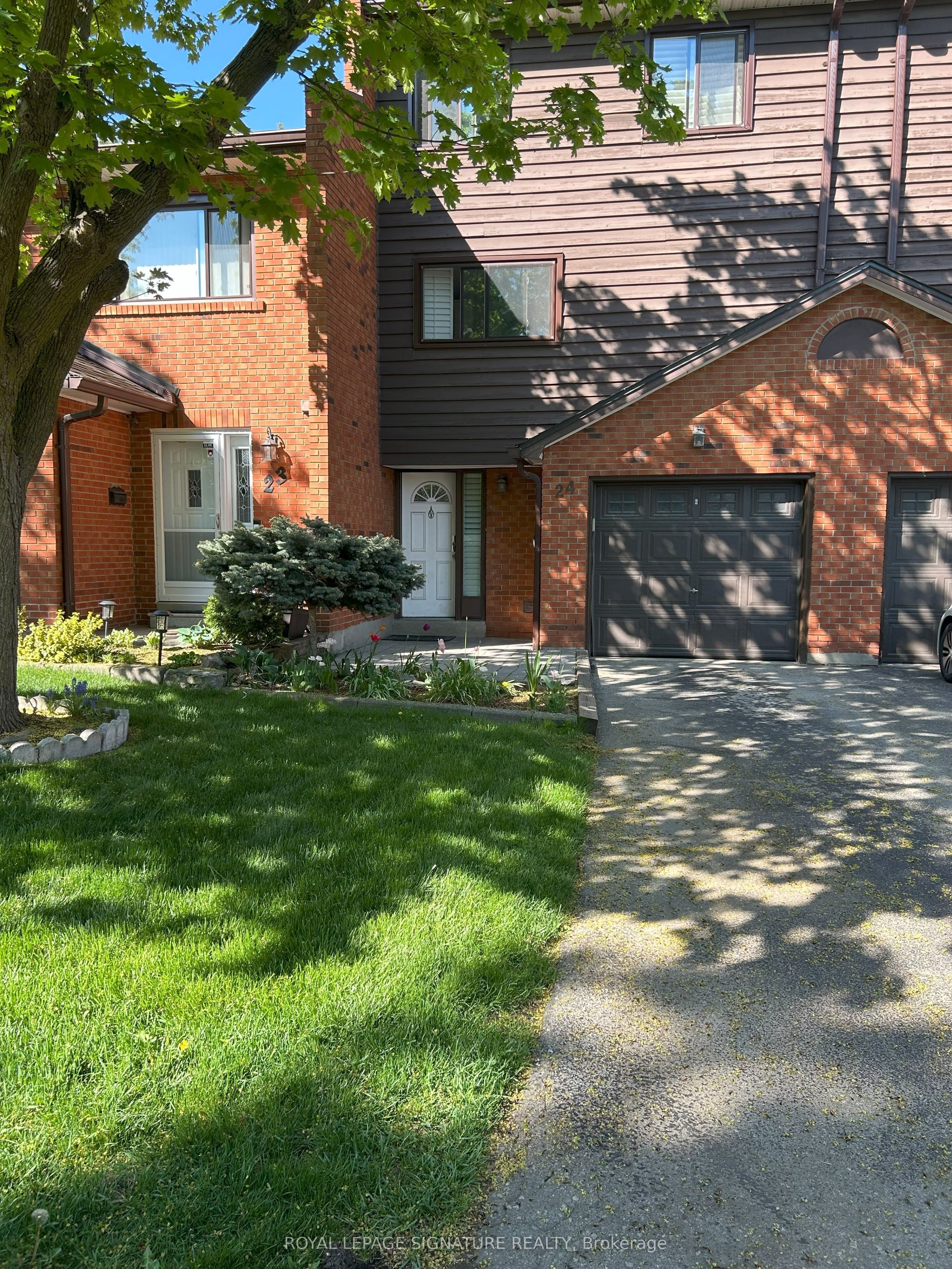 4230 Fieldgate Drive 24, Mississauga, ON L4W 2M5