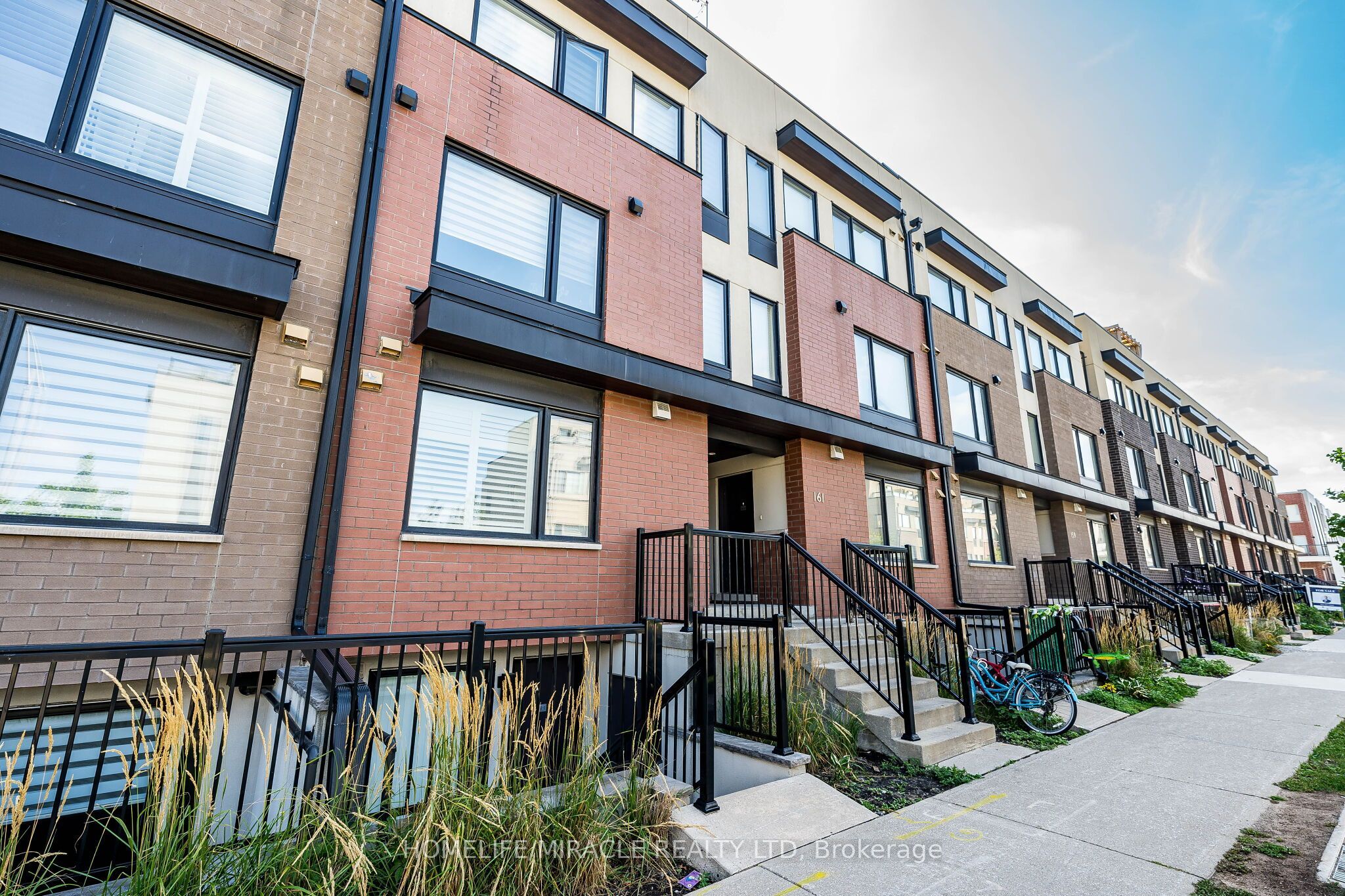161 William Duncan Road 8, Toronto, ON M3K 0B9 photo 2