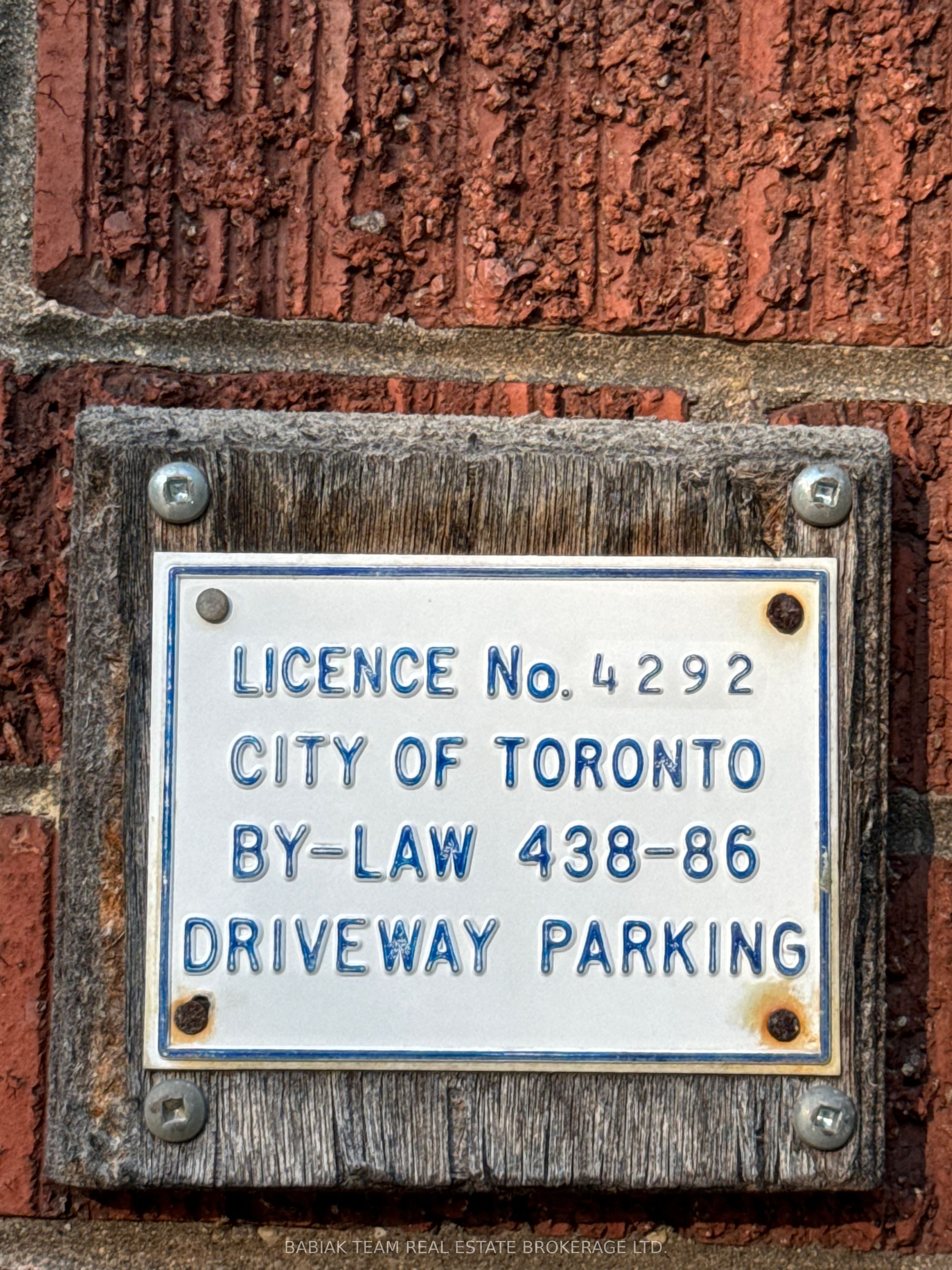 403 Durie Street, Toronto, ON M6S 3G5 photo 2