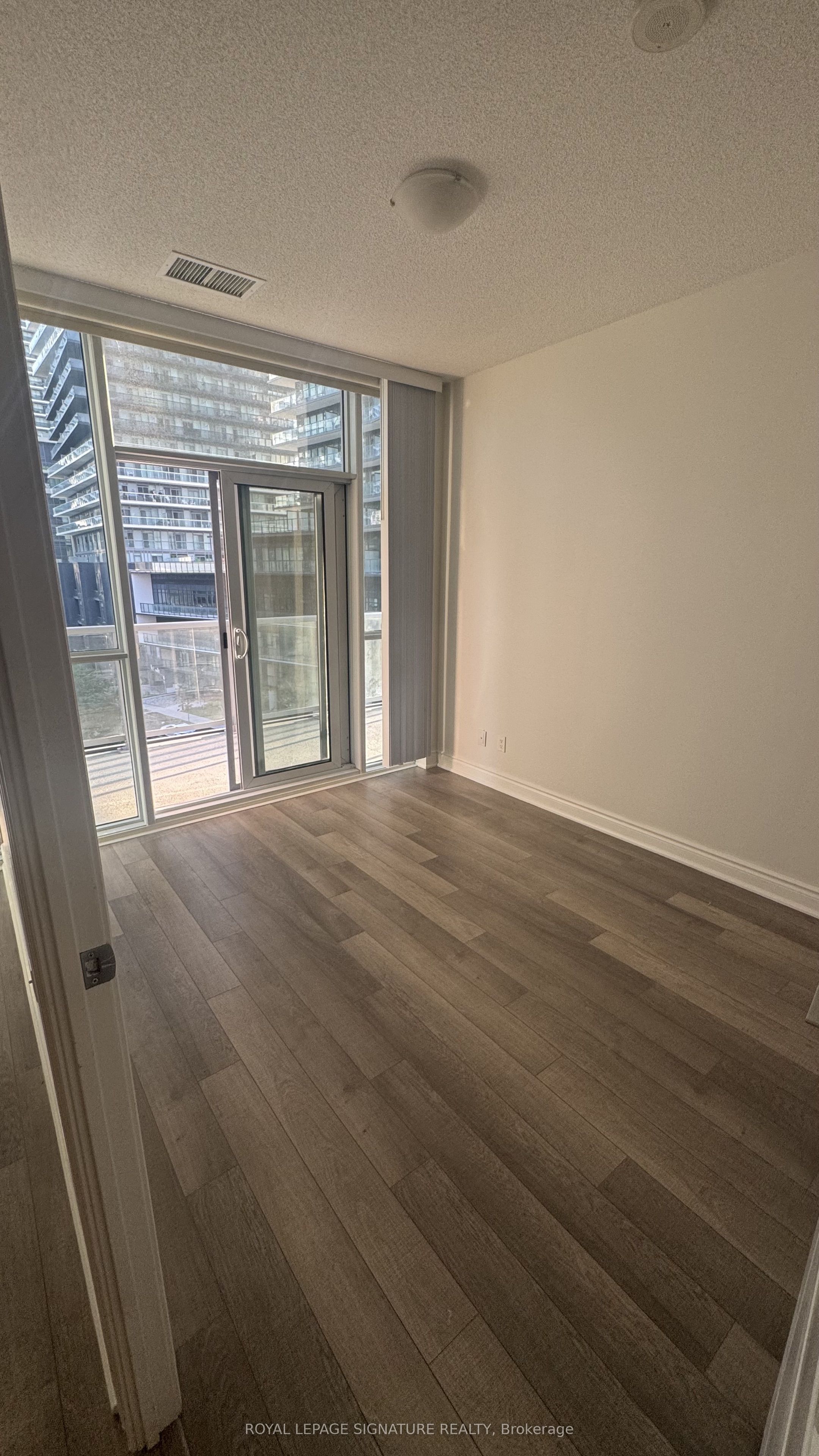 80 Marine Parade Drive 430, Toronto, ON M8V 0A3 photo 4