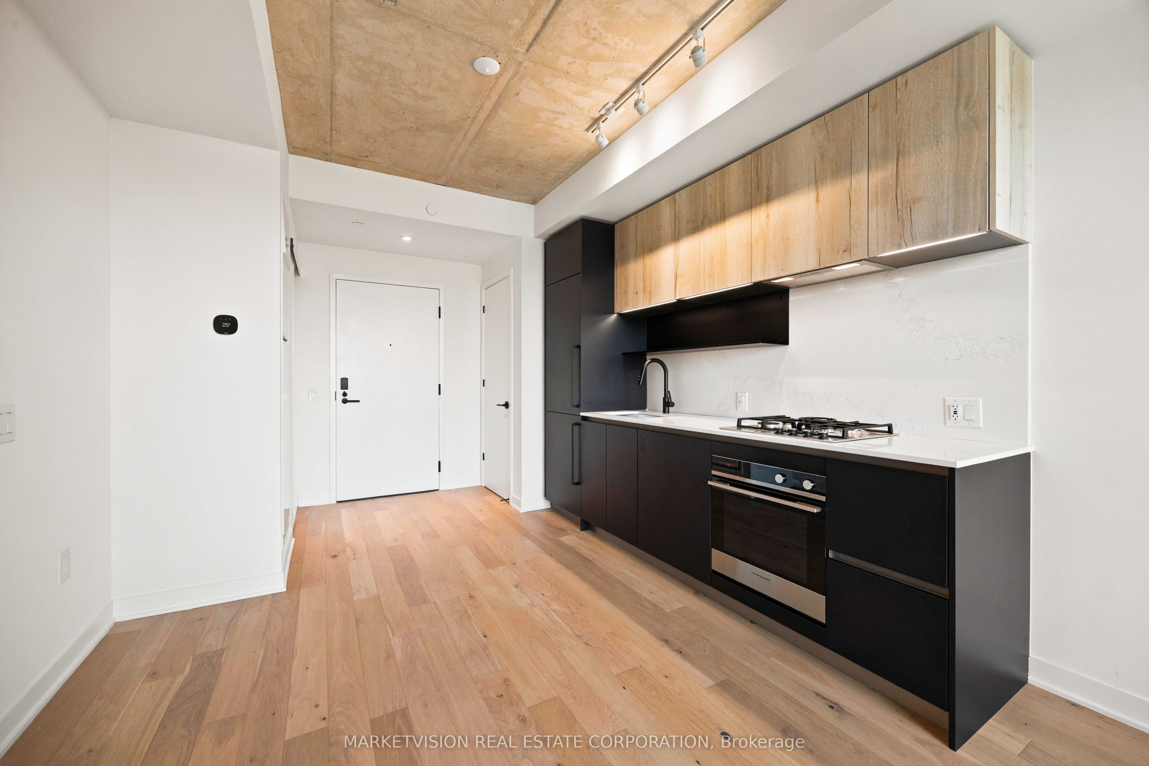 2625 Dundas Street W 711, Toronto, ON M6P 0C5 photo 4