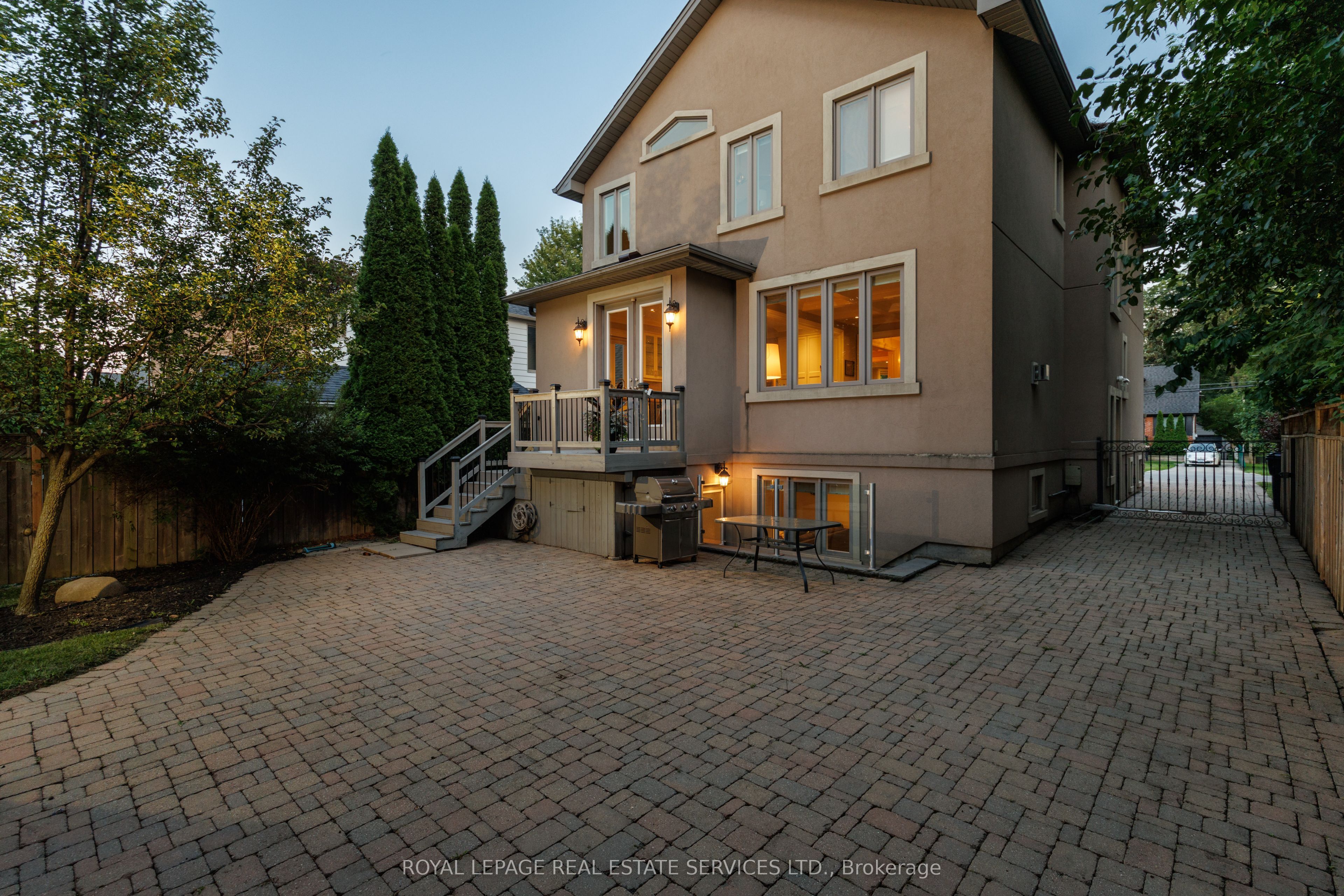 4 Springbrook Gardens, Toronto, ON M8Z 3B3 photo 3
