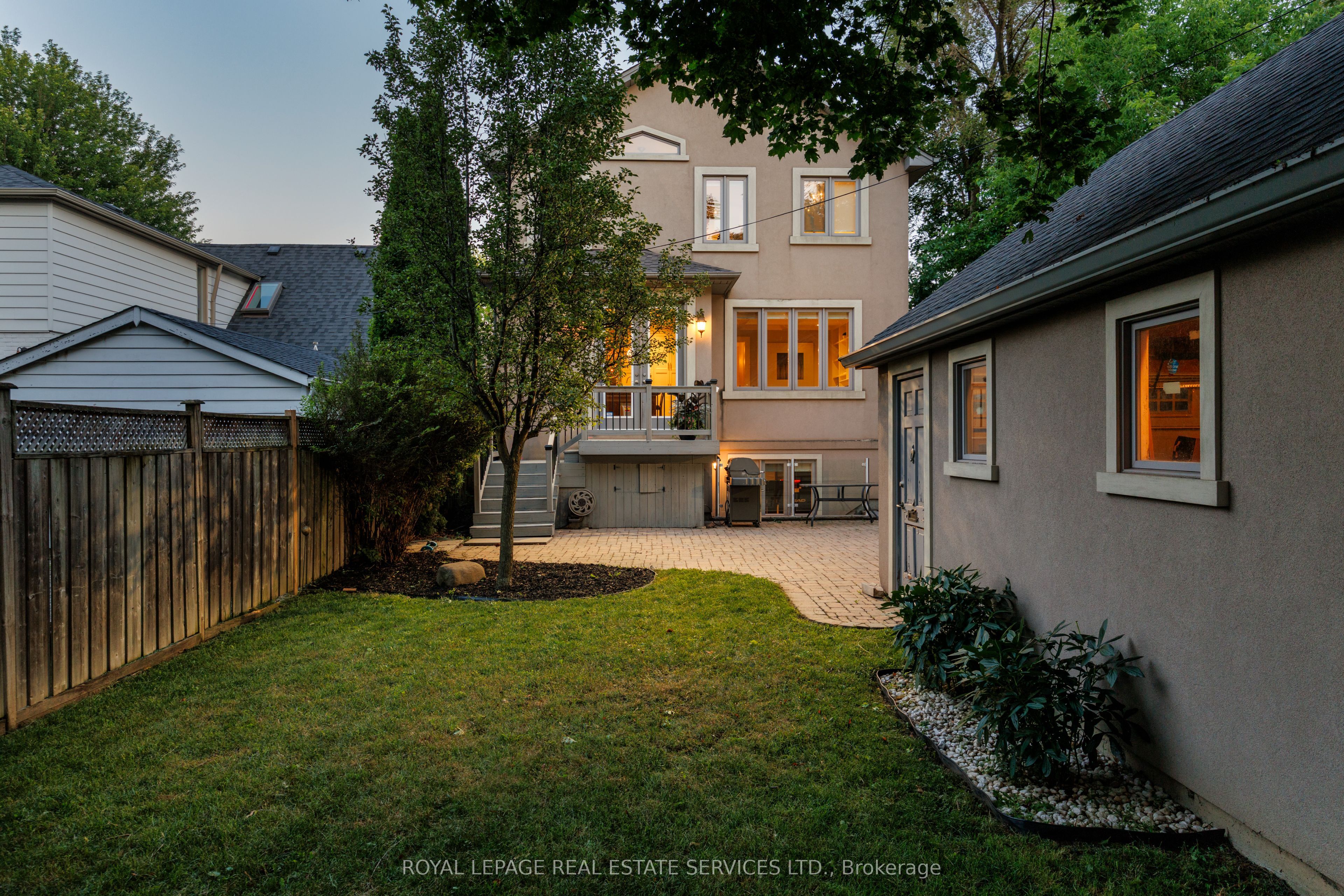 4 Springbrook Gardens, Toronto, ON M8Z 3B3 photo 5