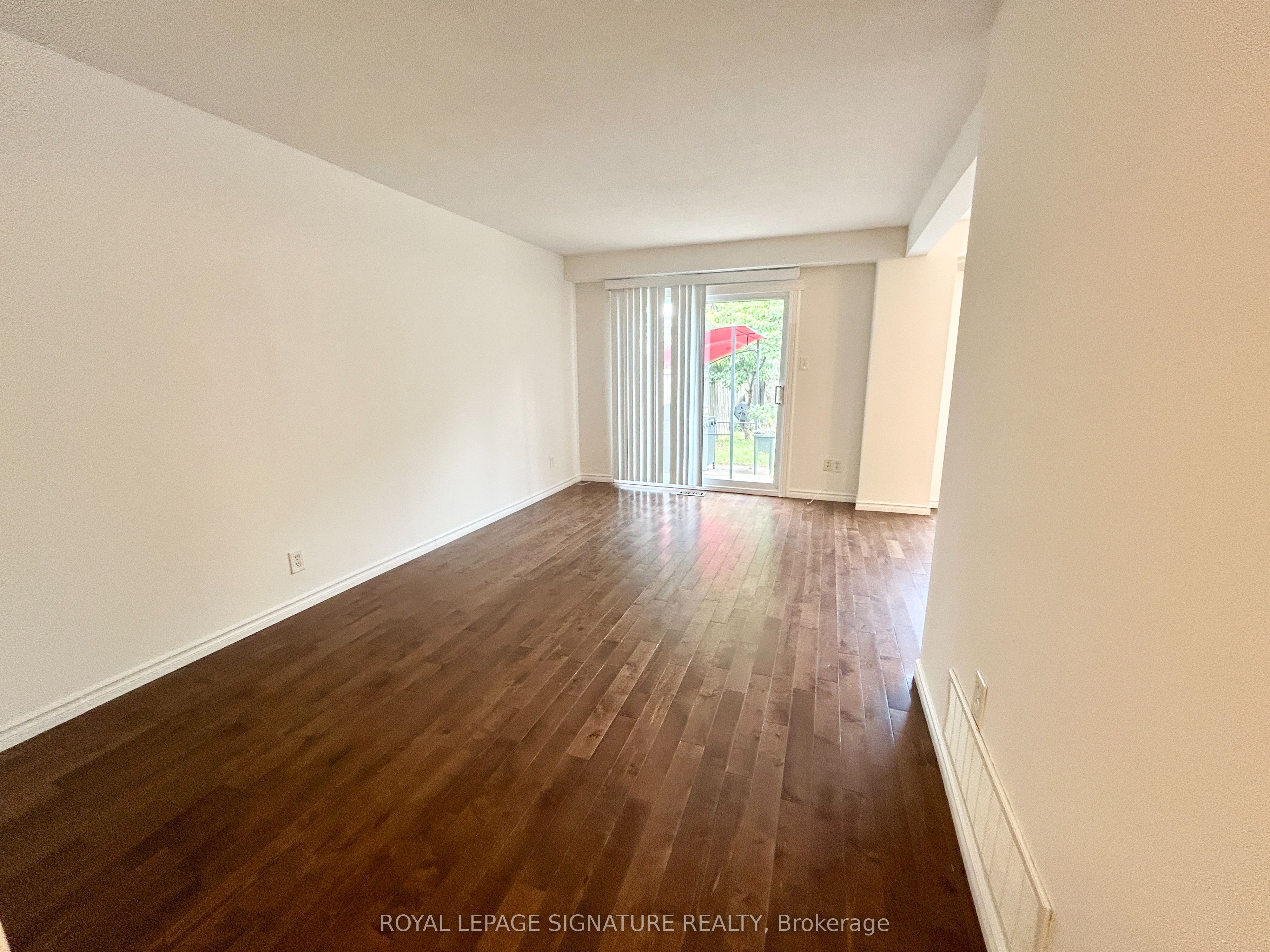 2682 Romark Mews, Mississauga, ON L5L 2Z4 photo 3