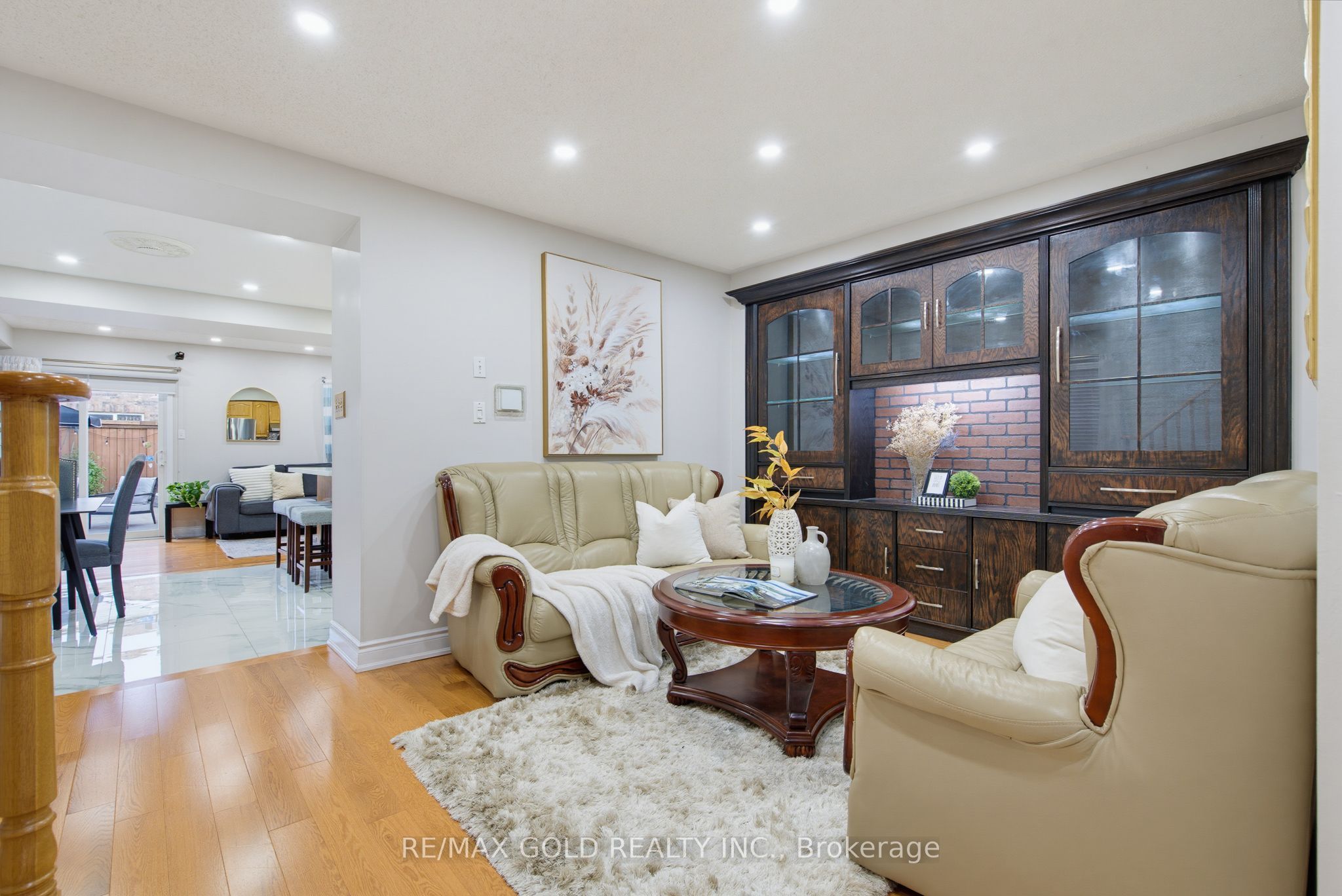 46 Sand Cherry Crescent, Brampton, ON L6R 3B1 photo 4