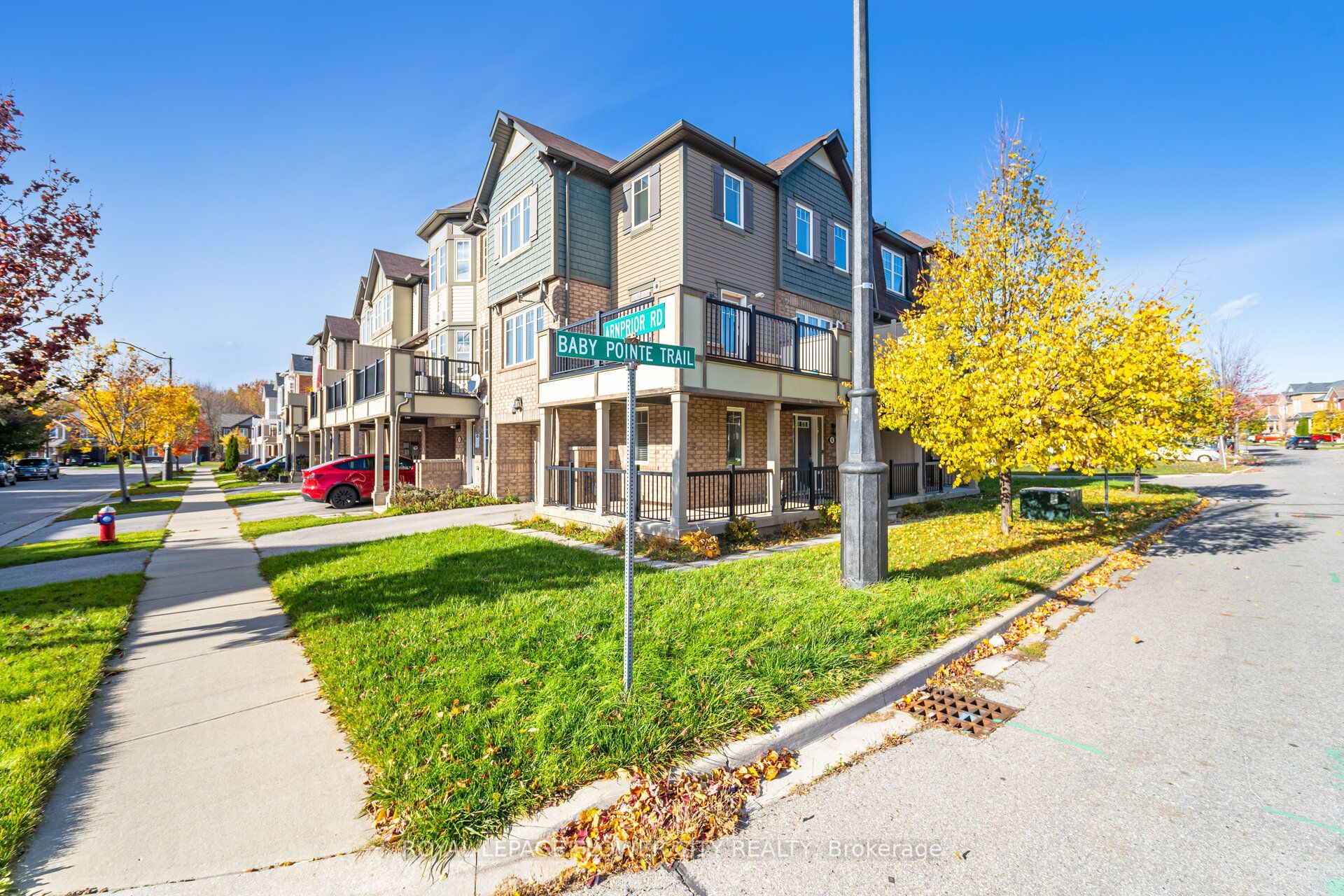 6 Baby Pointe Trail, Brampton, ON L7A 0W1 photo 2