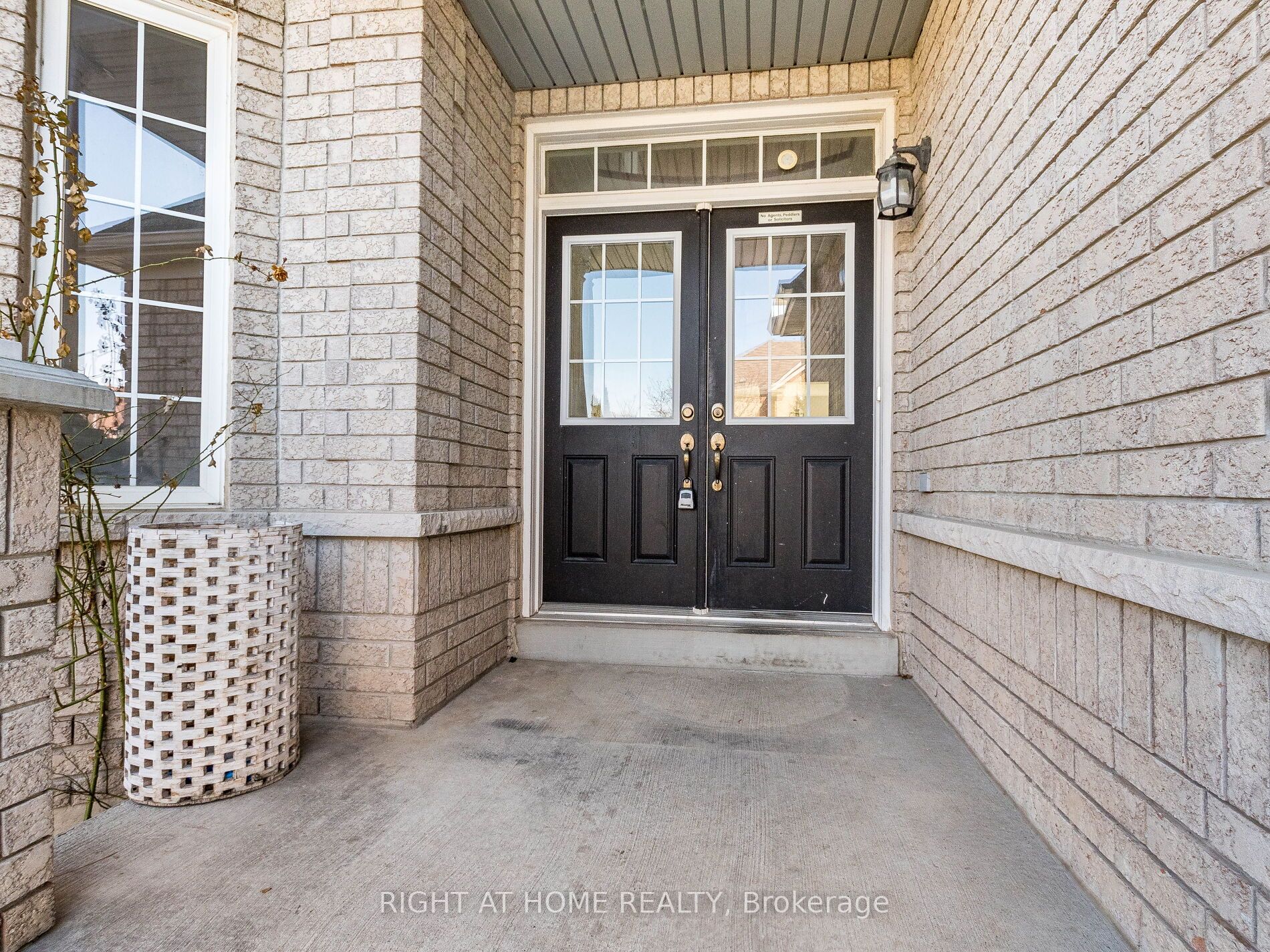 5441 Valhalla Crescent, Mississauga, ON L5M 0K5 photo 2