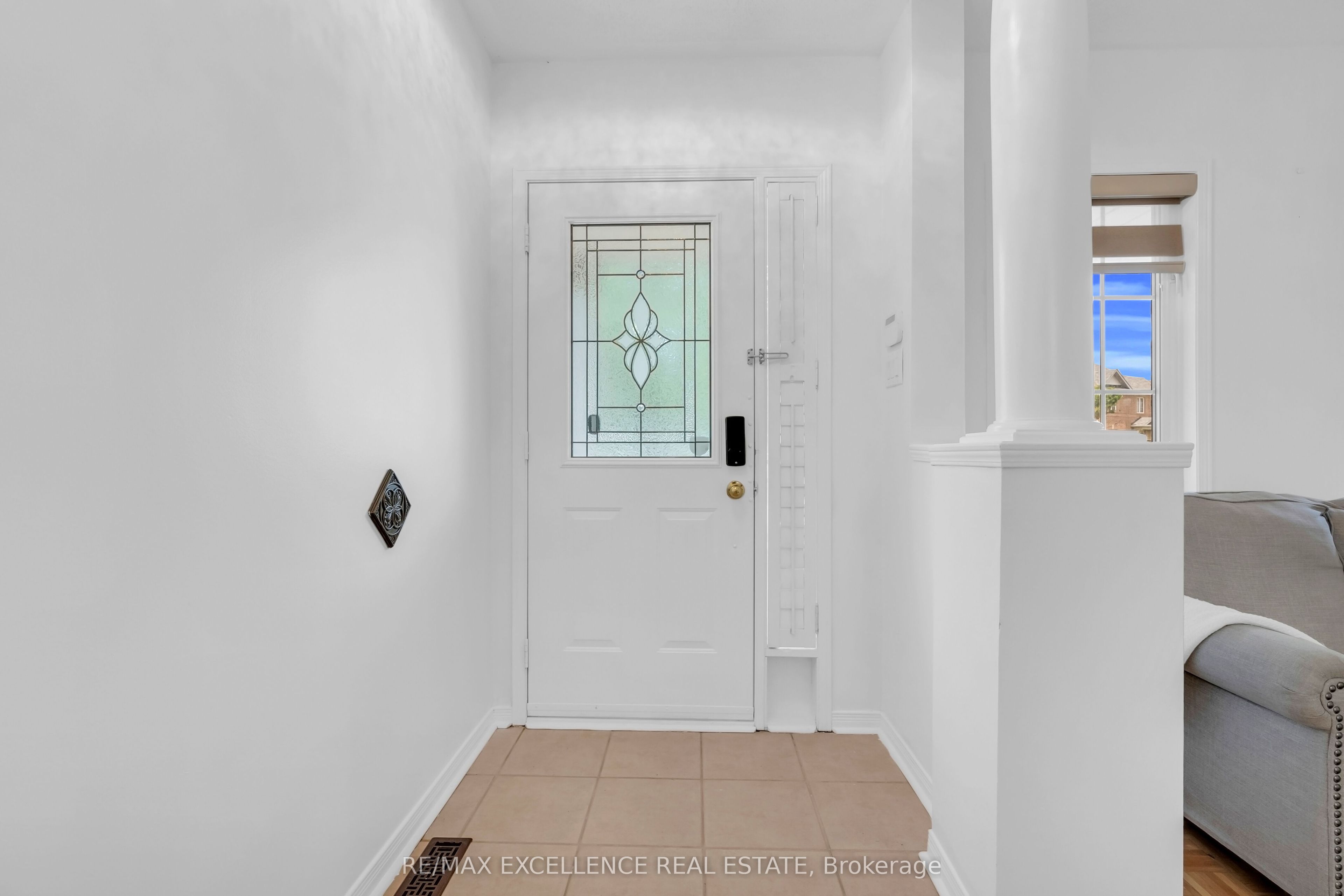 50 Jewel Crescent, Brampton, ON L6R 2P5 photo 2