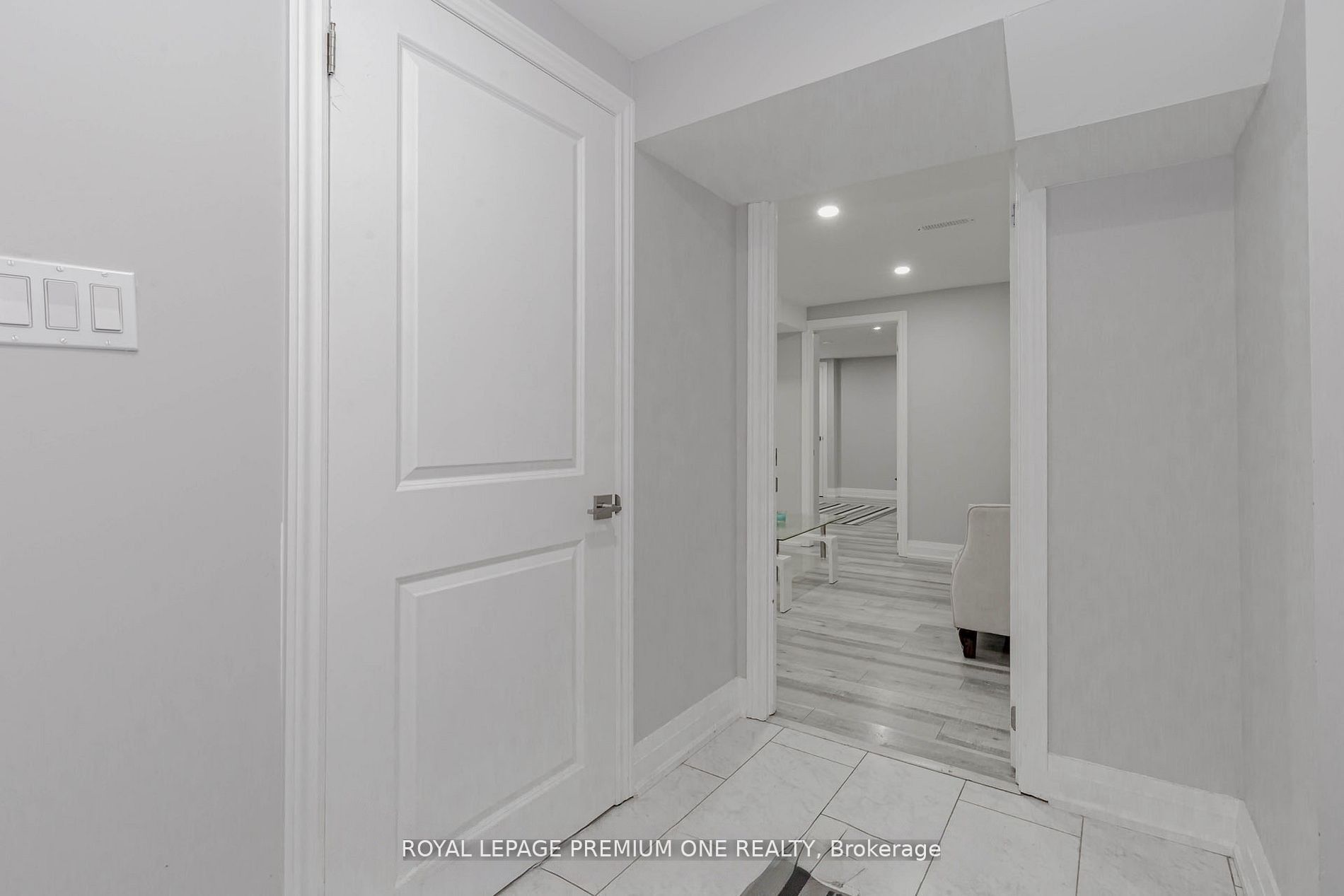 2085 Bridge Road Basement, Oakville, ON L6L 2E8 photo 4