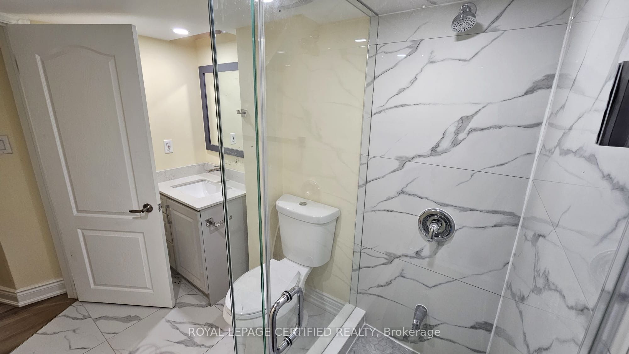 102 Bunchberry Way Basement, Brampton, ON L6R 2E8 photo 4