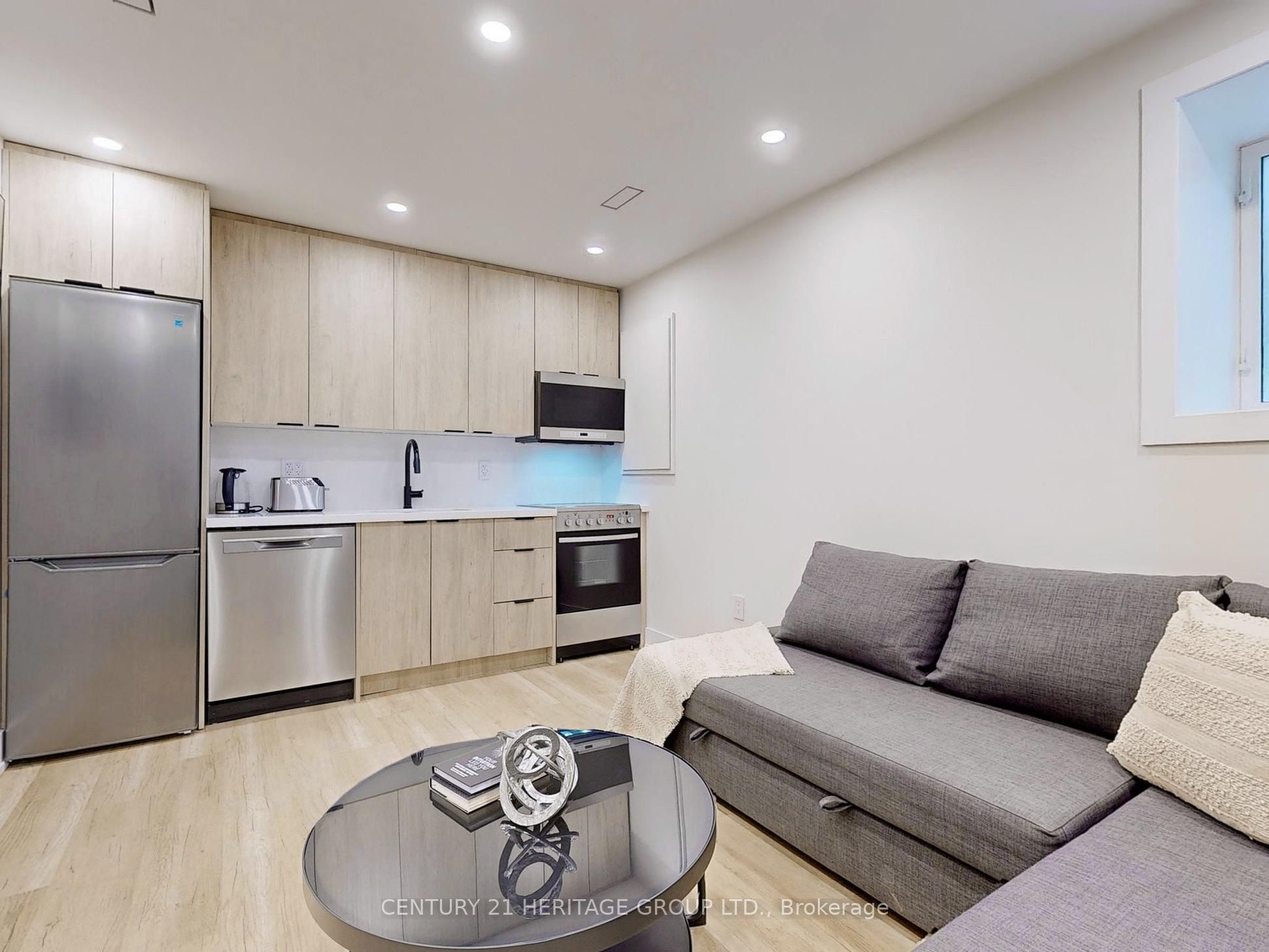 30 Struthers Street Lower Unit, Toronto, ON M8V 1Y1 photo 4