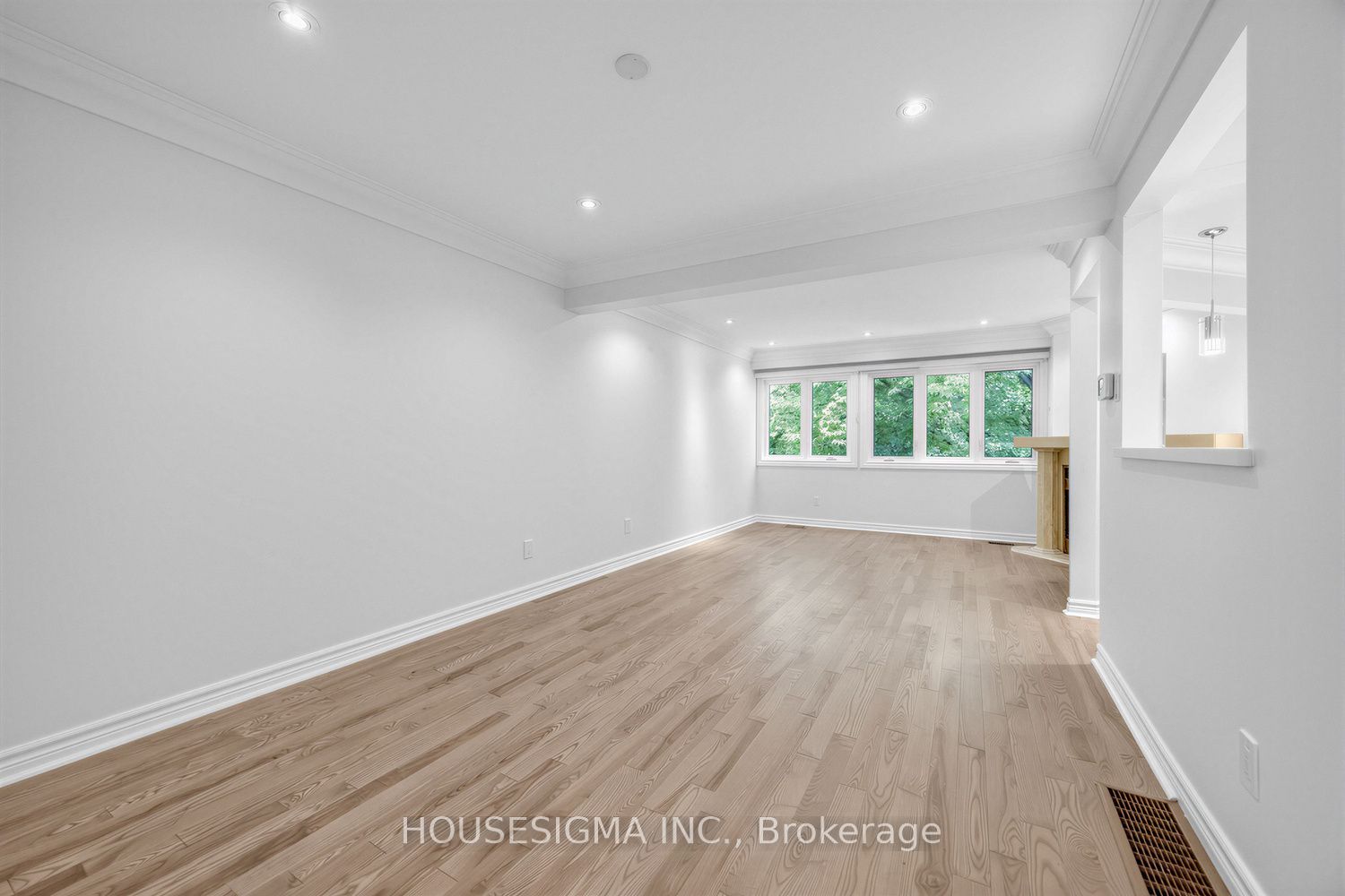 2199 Burnhamthorpe Road W 7, Mississauga, ON L5L 5M7 photo 4