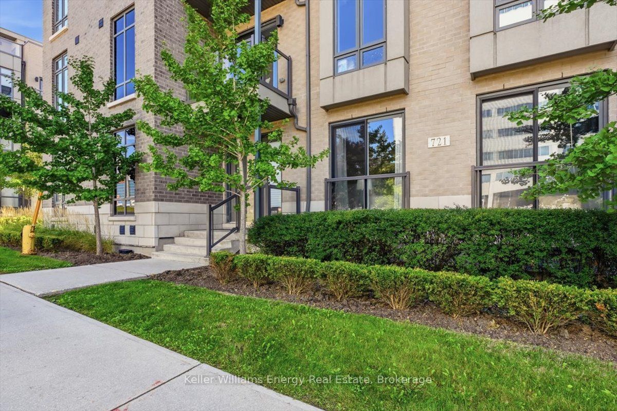 721 Lawrence Avenue W 65, Toronto, ON M6A 0C6 photo 3