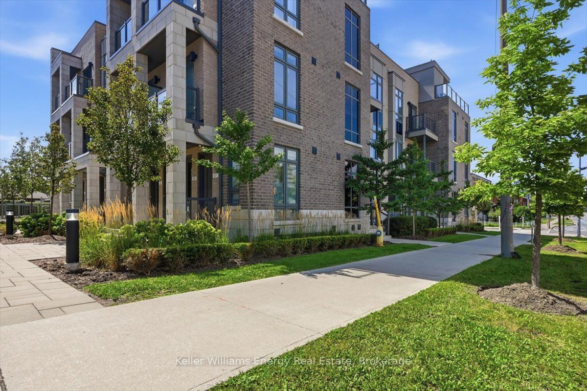 721 Lawrence Avenue W 65, Toronto, ON M6A 0C6 photo 4