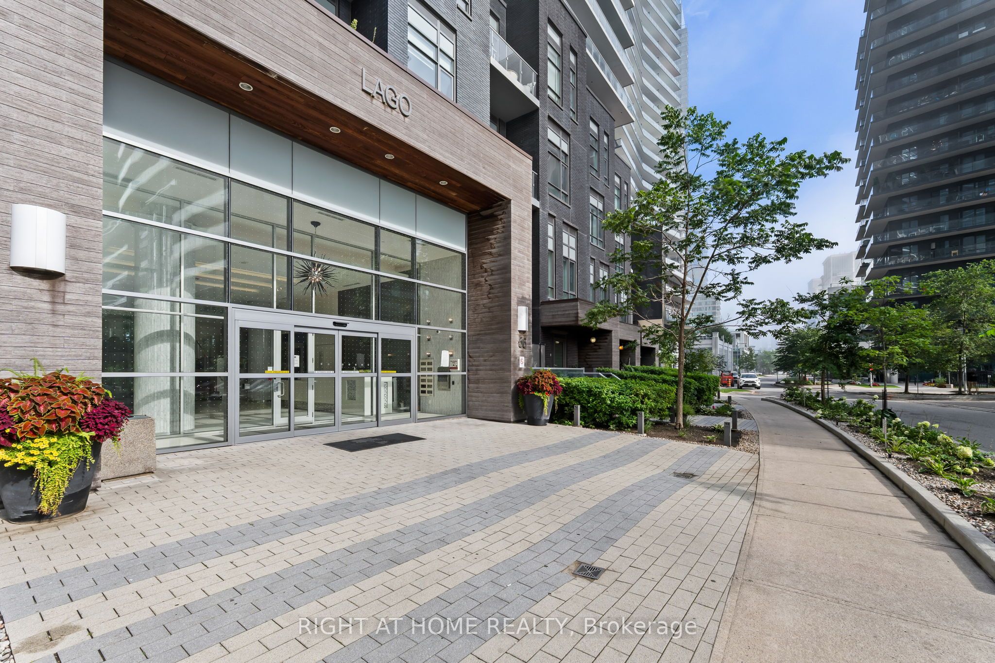 56 Annie Craig Drive 309, Toronto, ON M8V 0C5 photo 5