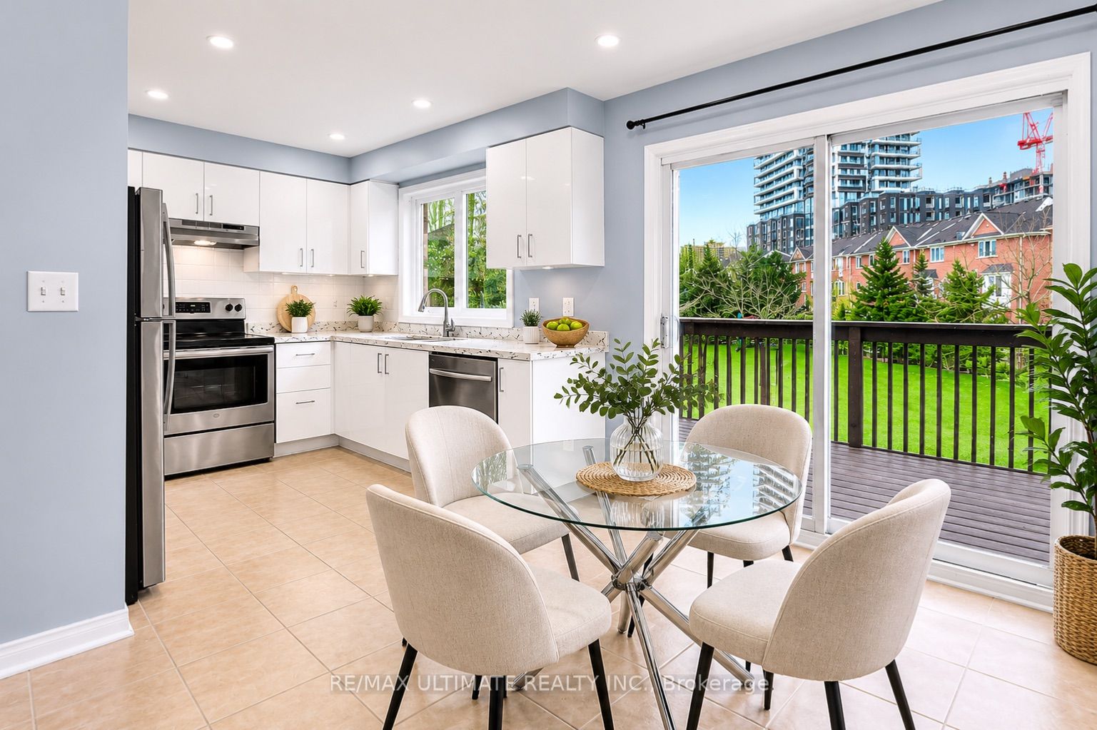 73 Bernard Avenue, Brampton, ON L6Y 5S4 photo 3