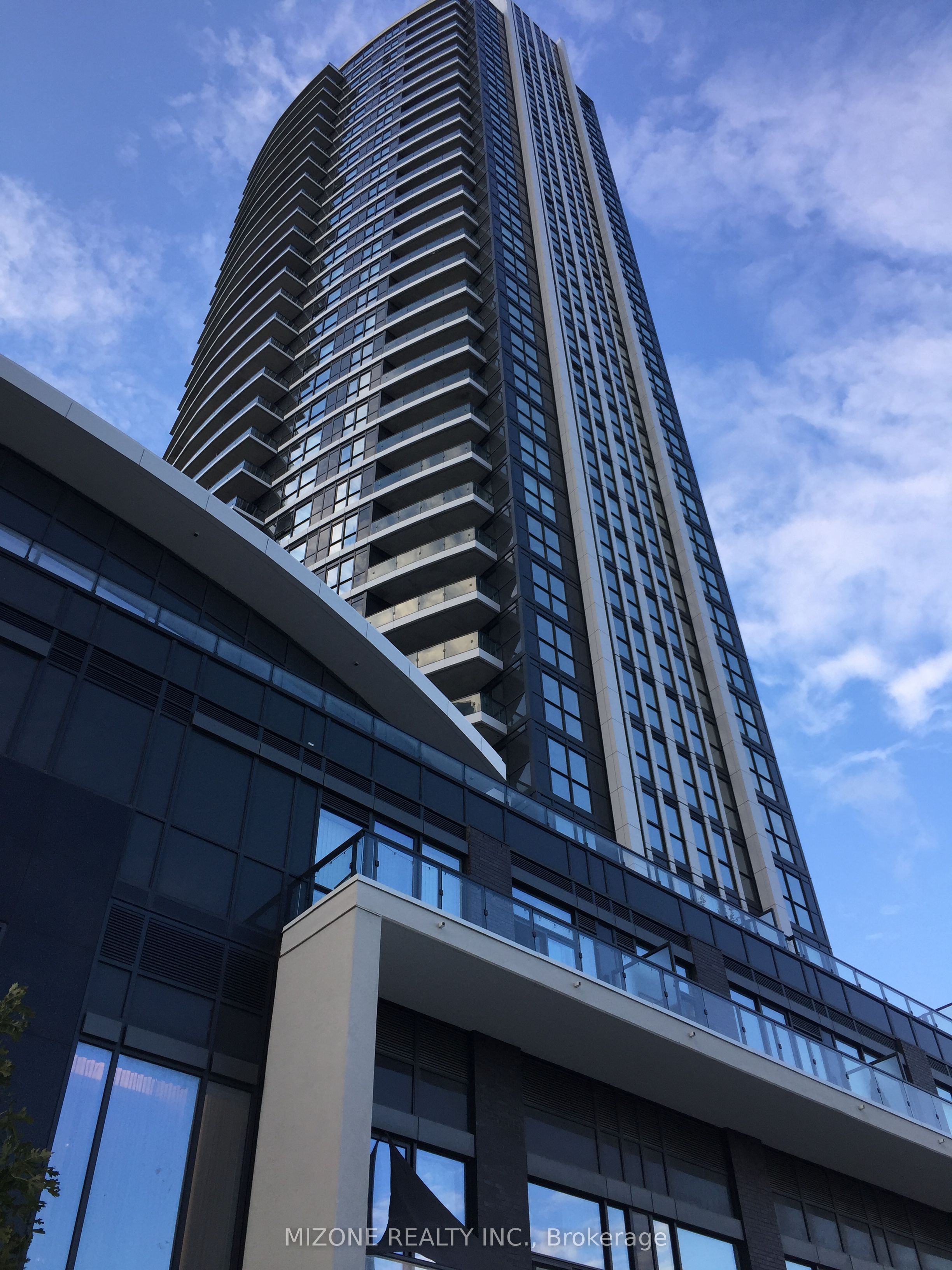 35 Watergarden Drive 220, Mississauga, ON L5R 0G8