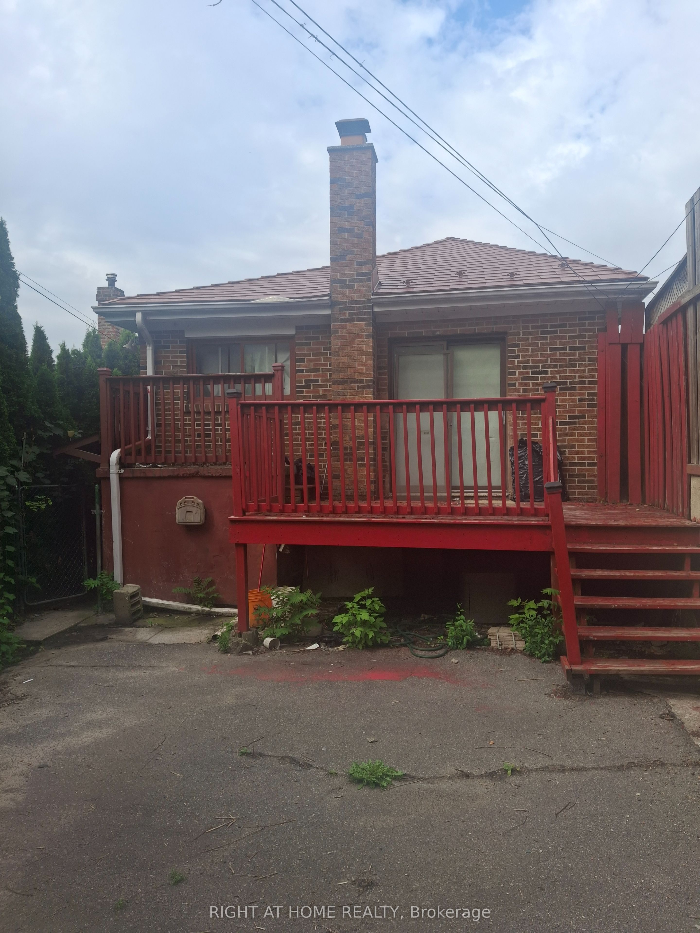 523 Caledonia Road, Toronto, ON M6E 4V3 photo 2