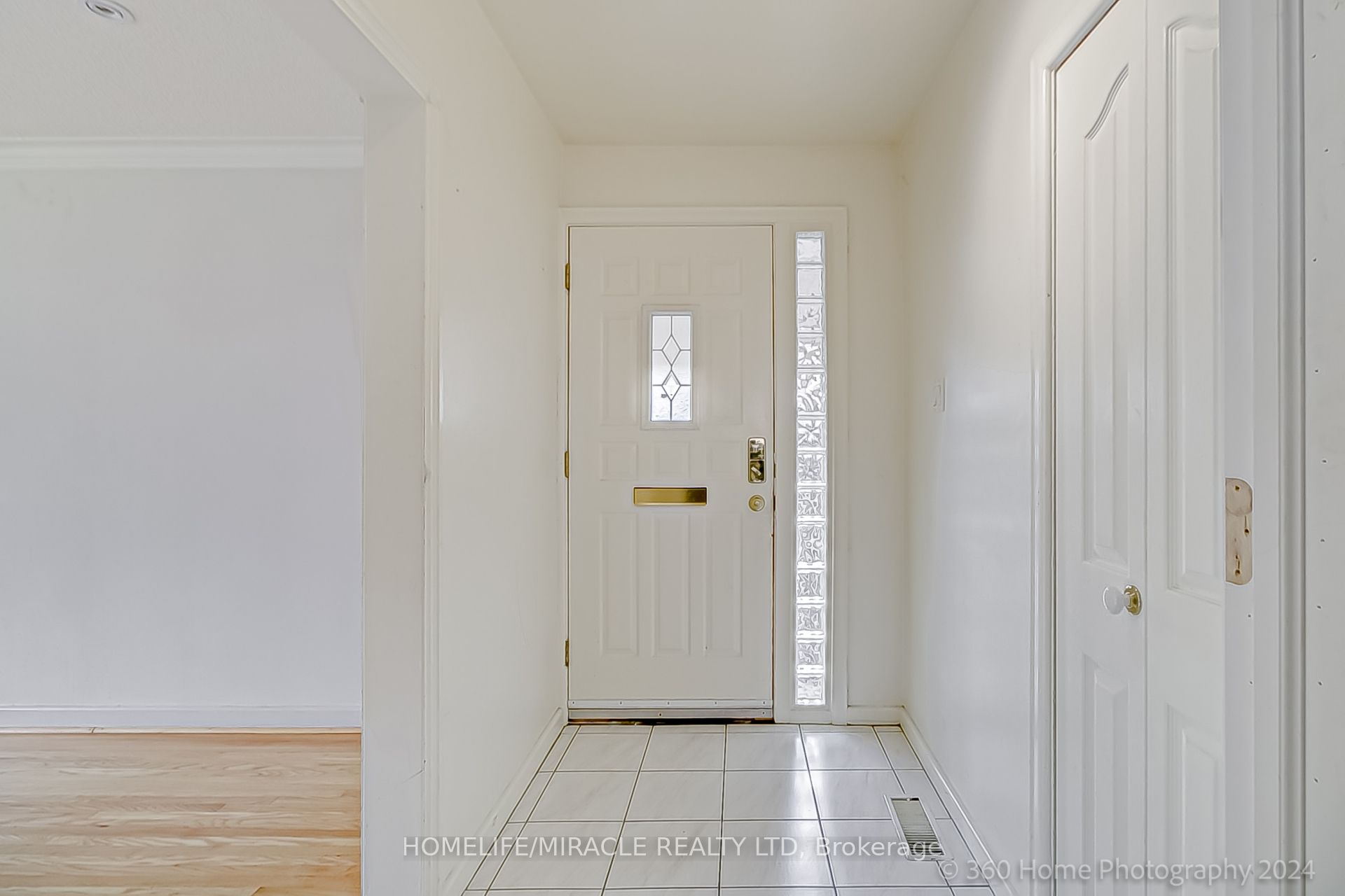30 Fallowfield Road, Toronto, ON M9W 2W2 photo 3