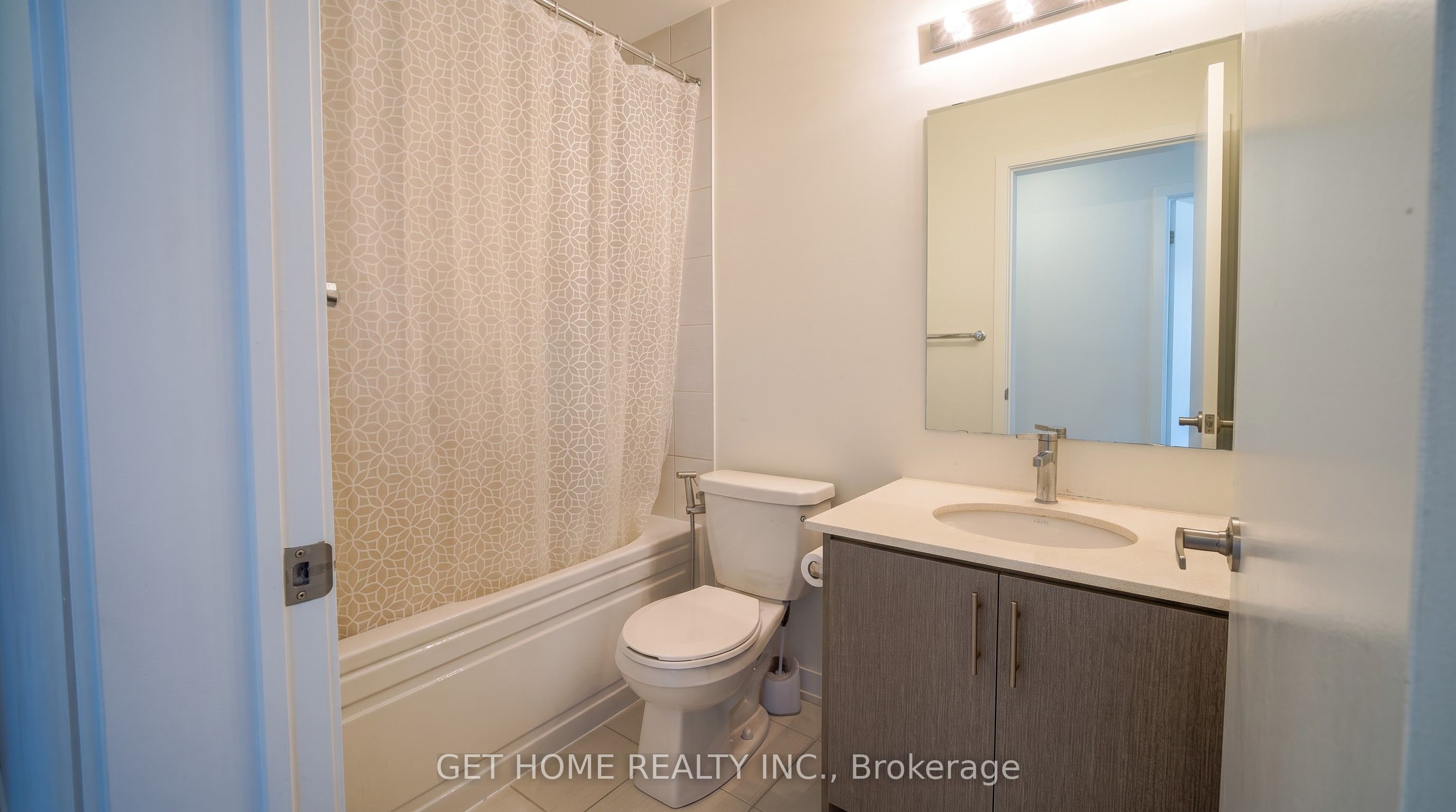 3415 Ridgeway Drive 5, Mississauga, ON L5L 6T5 photo 2