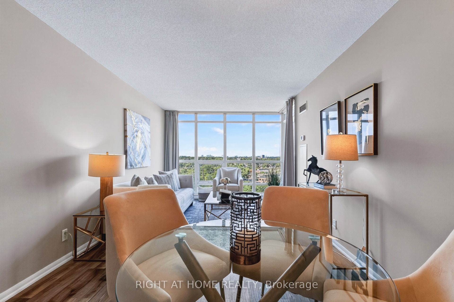 185 Legion Road N 1417, Toronto, ON M8Y 0A1 photo 3