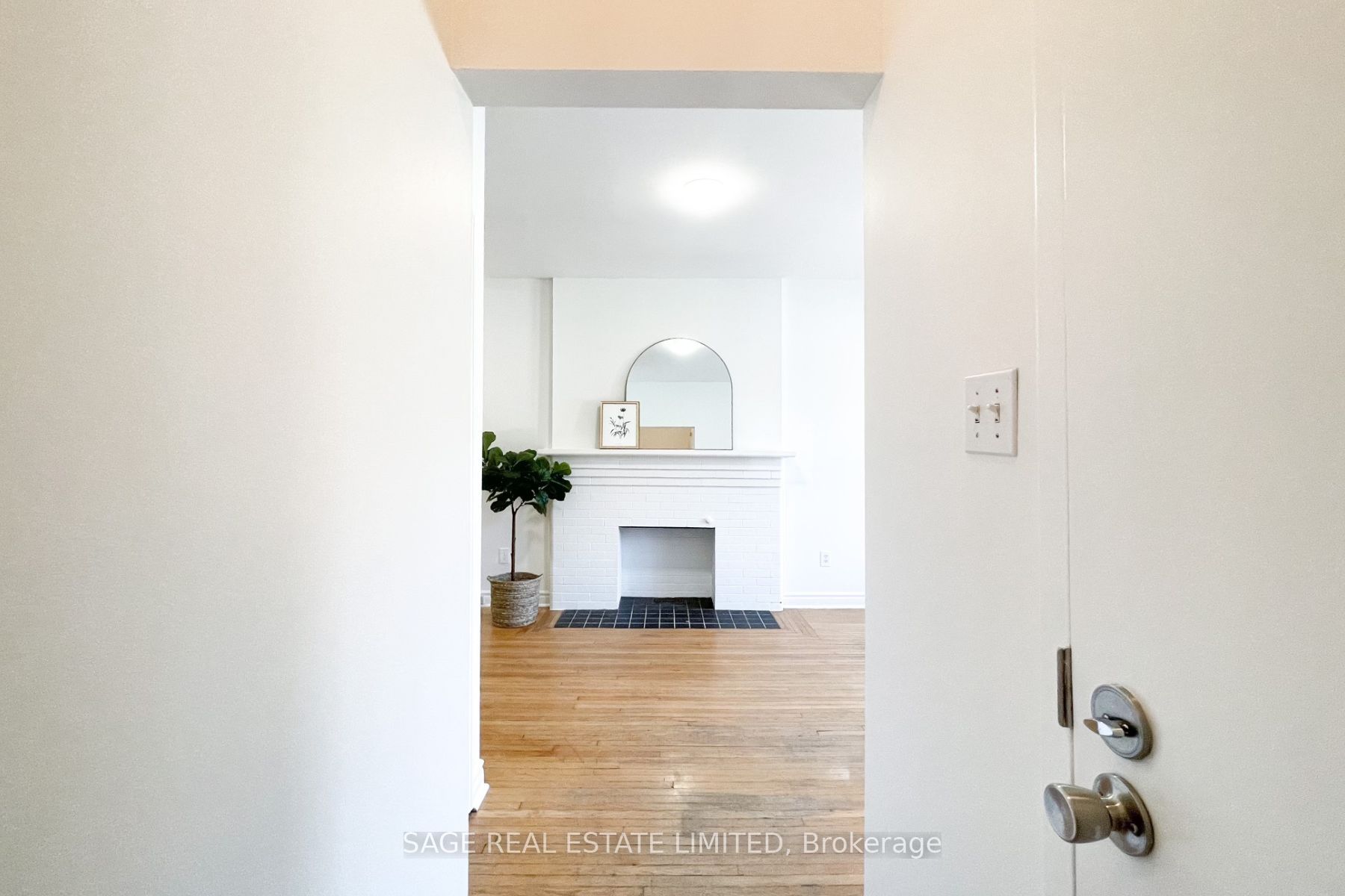 296 Runnymede Road 1, Toronto, ON M6S 2Y6 photo 5