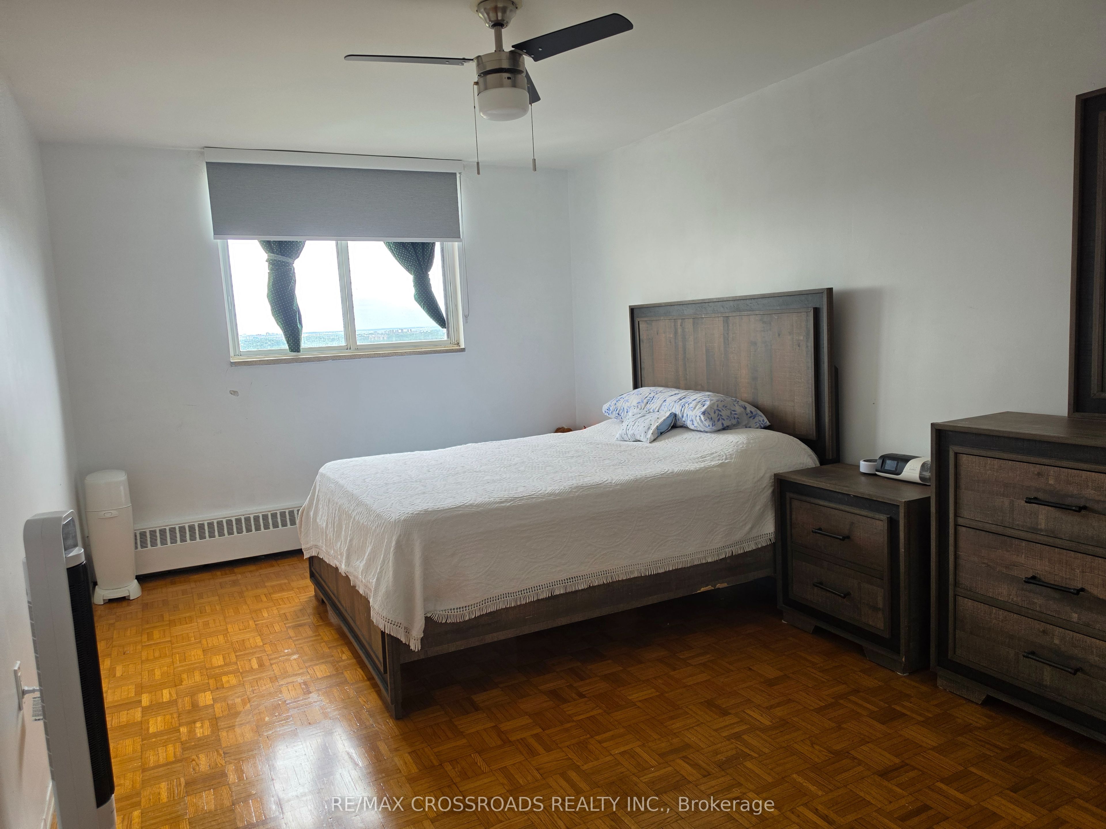 5 Frith Road 1004, Toronto, ON M3N 2L5 photo 5