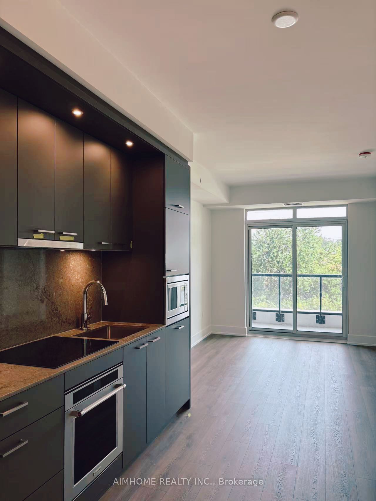 858 Dupont Street 320, Toronto, ON M6G 0C1 photo 5