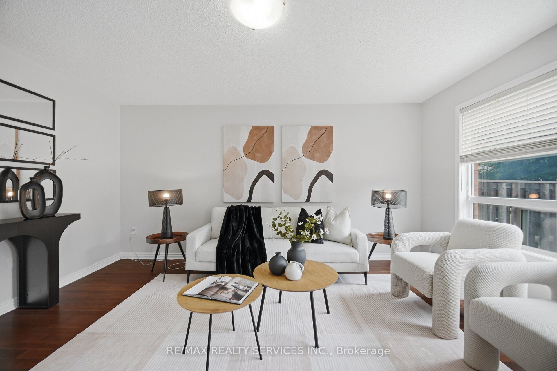 9 Ollie Avenue, Brampton, ON L6X 0M8 photo 2