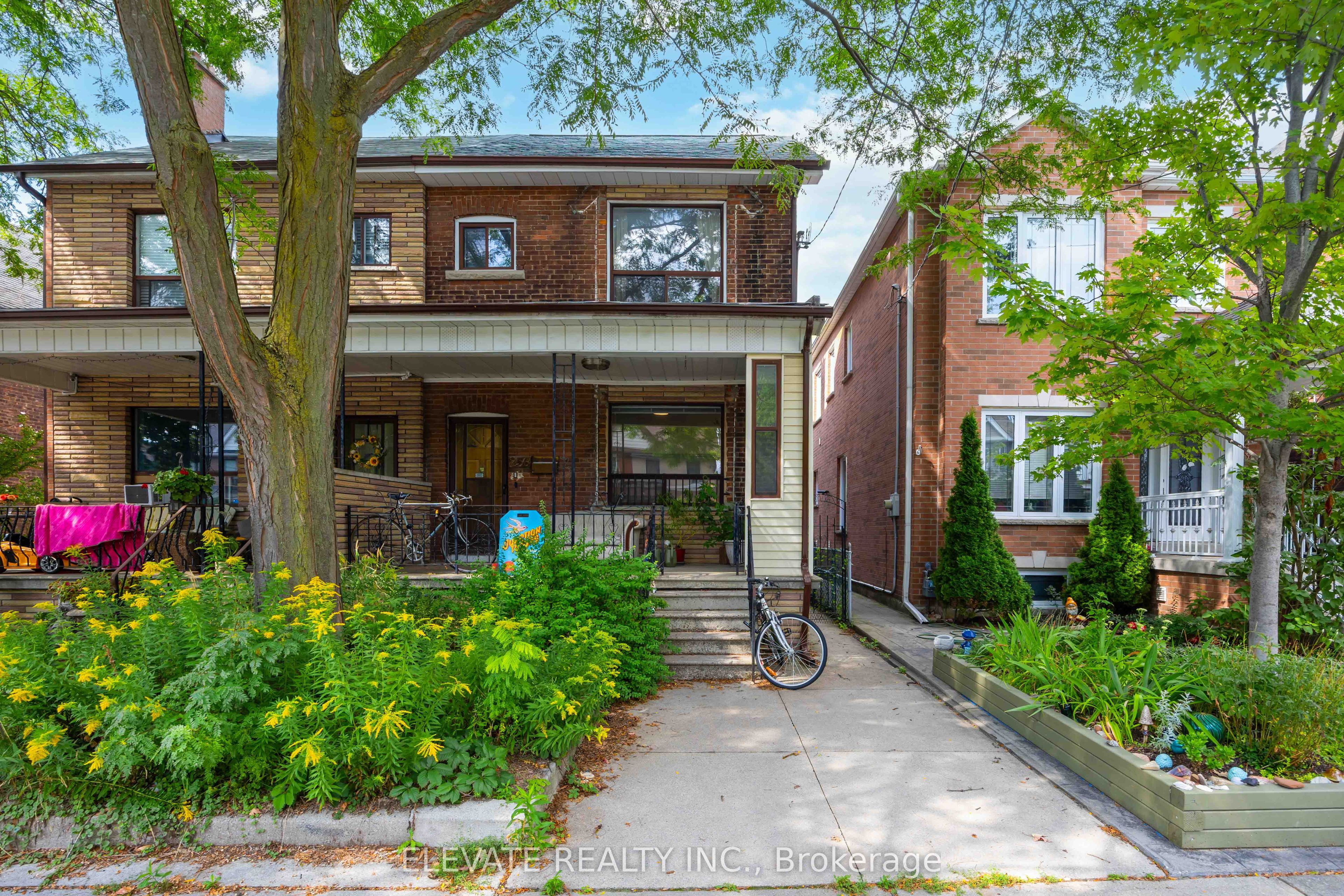236 Symington Avenue, Toronto, ON M6P 3W6