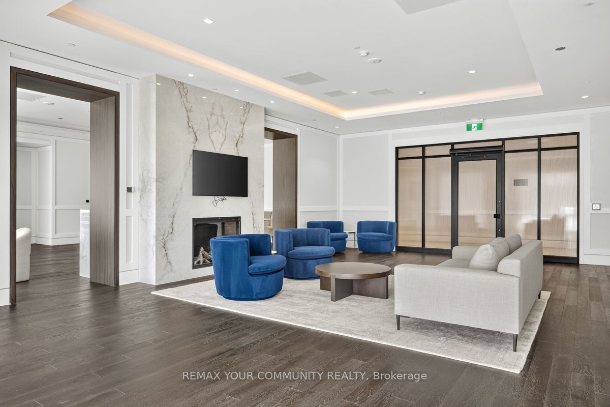 4010 Eglinton Avenue 1722, Toronto, ON M9A 0G5 photo 4