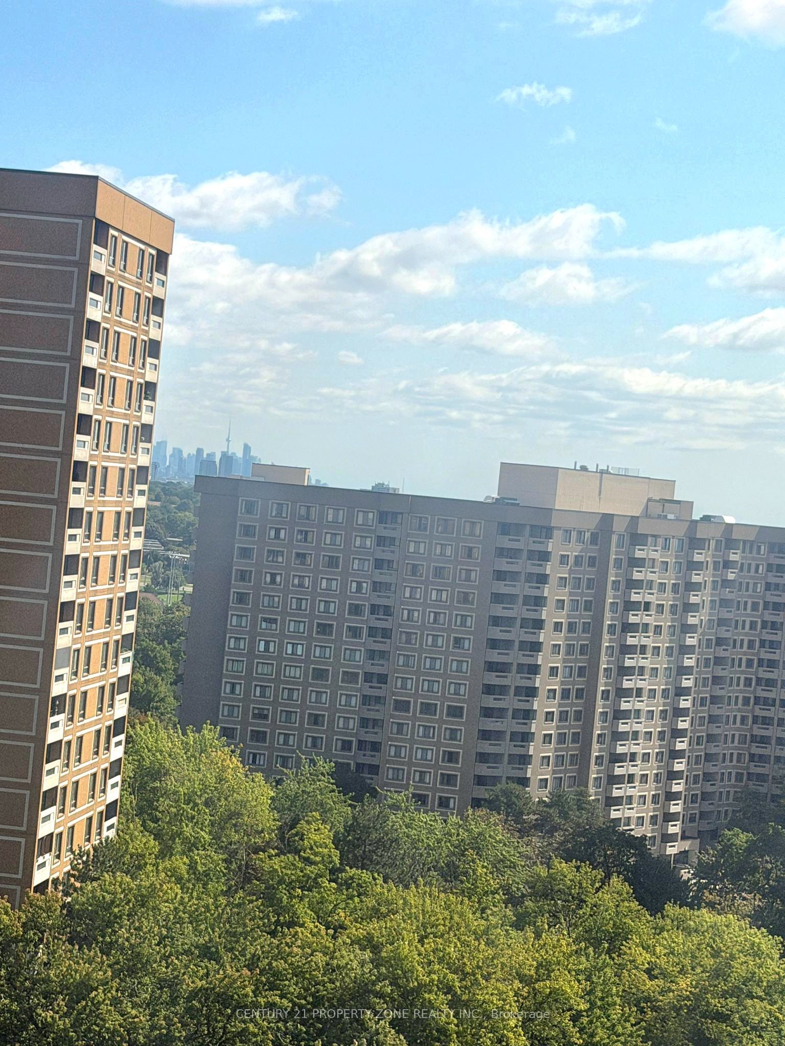 3700 Kaneff Crescent 1501, Mississauga, ON L5A 4B8 photo 2