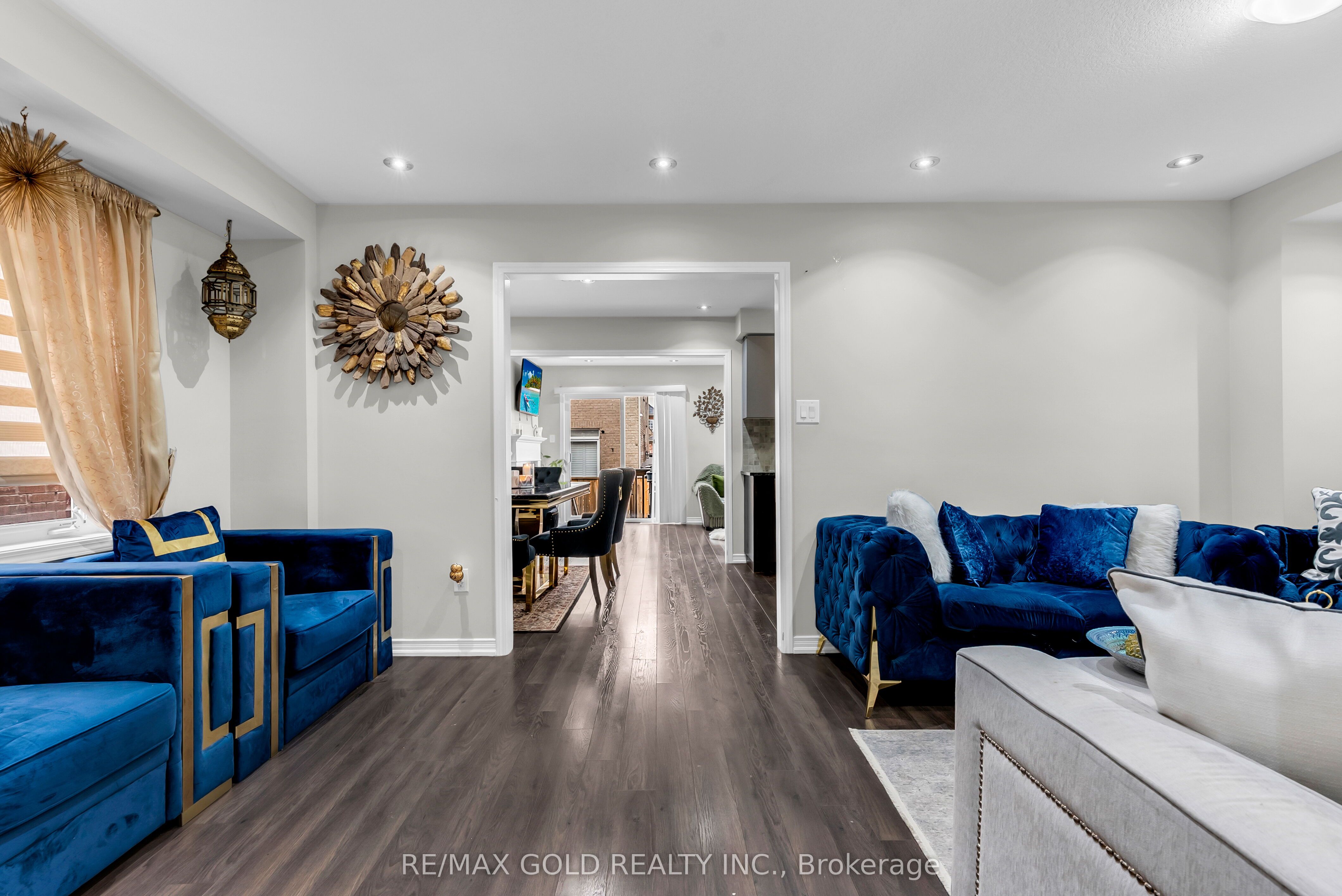 486 Queen Mary Drive, Brampton, ON L7A 4N3 photo 3