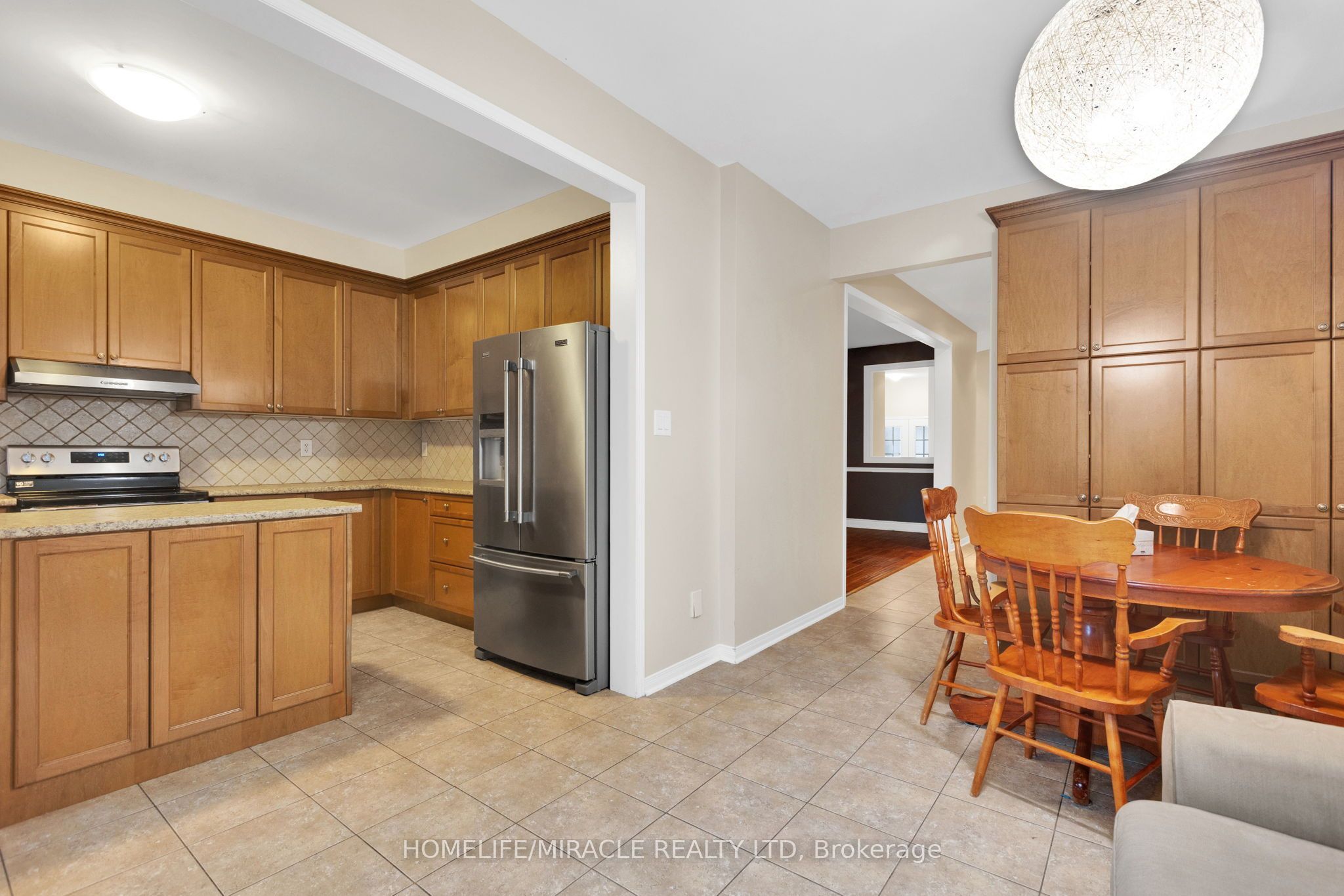 15 Chetholme Place E Main & Upper Floor, Halton Hills, ON L7G 0B5 photo 5