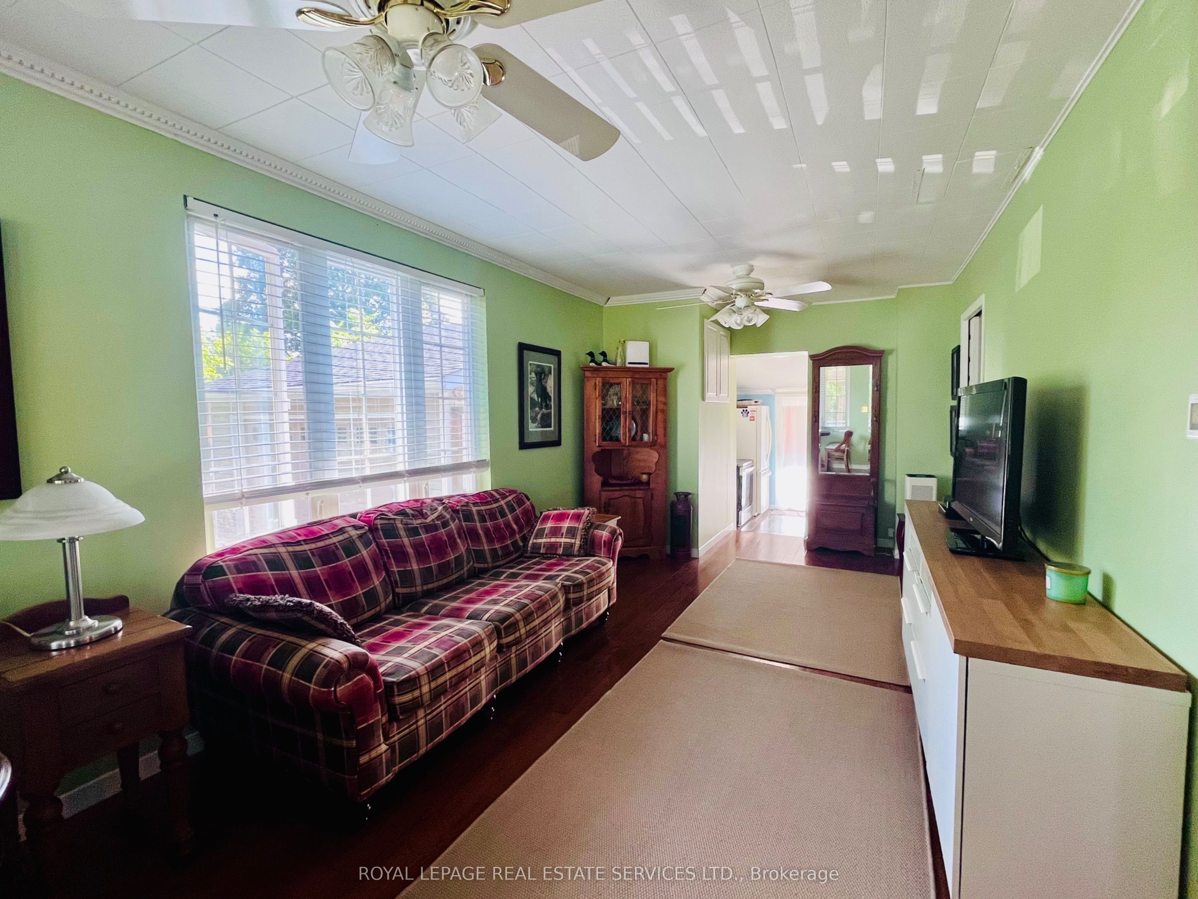 30 College Street, Halton Hills, ON L7G 2N7 photo 4