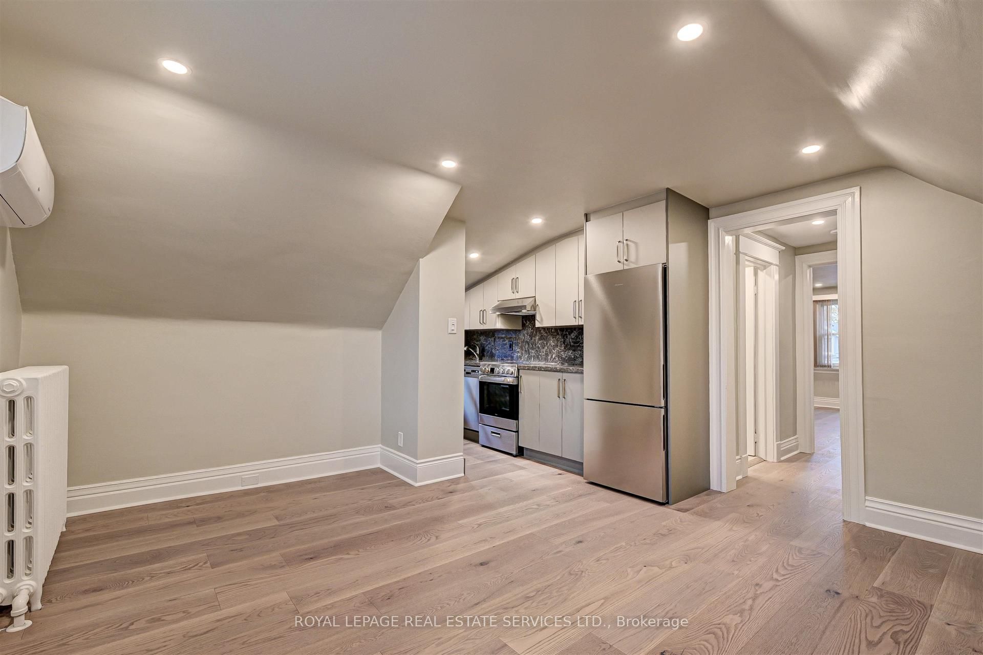 150 Medland Street 3, Toronto, ON M6P 2N5 photo 4