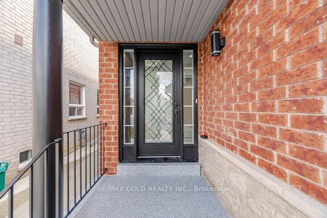 7334 Lowville Heights, Mississauga, ON L5N 8L4 photo 4