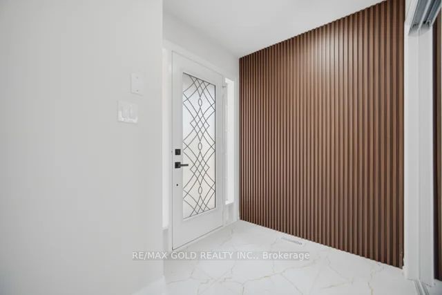 7334 Lowville Heights, Mississauga, ON L5N 8L4 photo 5
