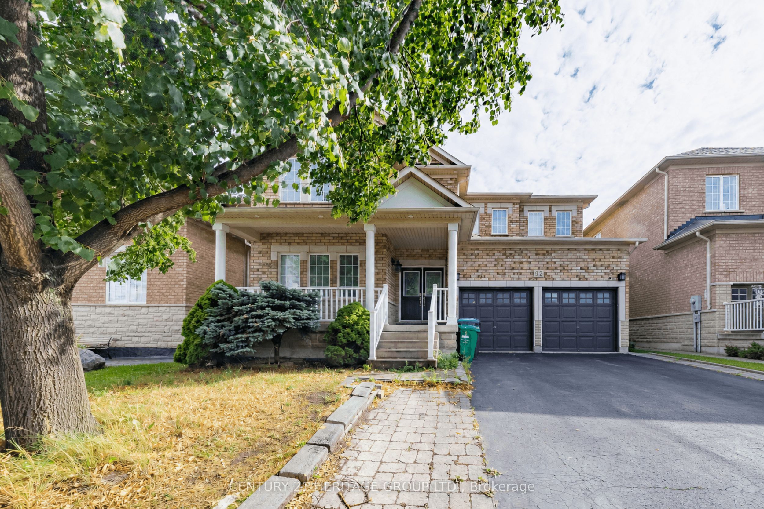 92 Edenbrook Hill Drive Main & 2nd, Brampton, ON L7A 2N7