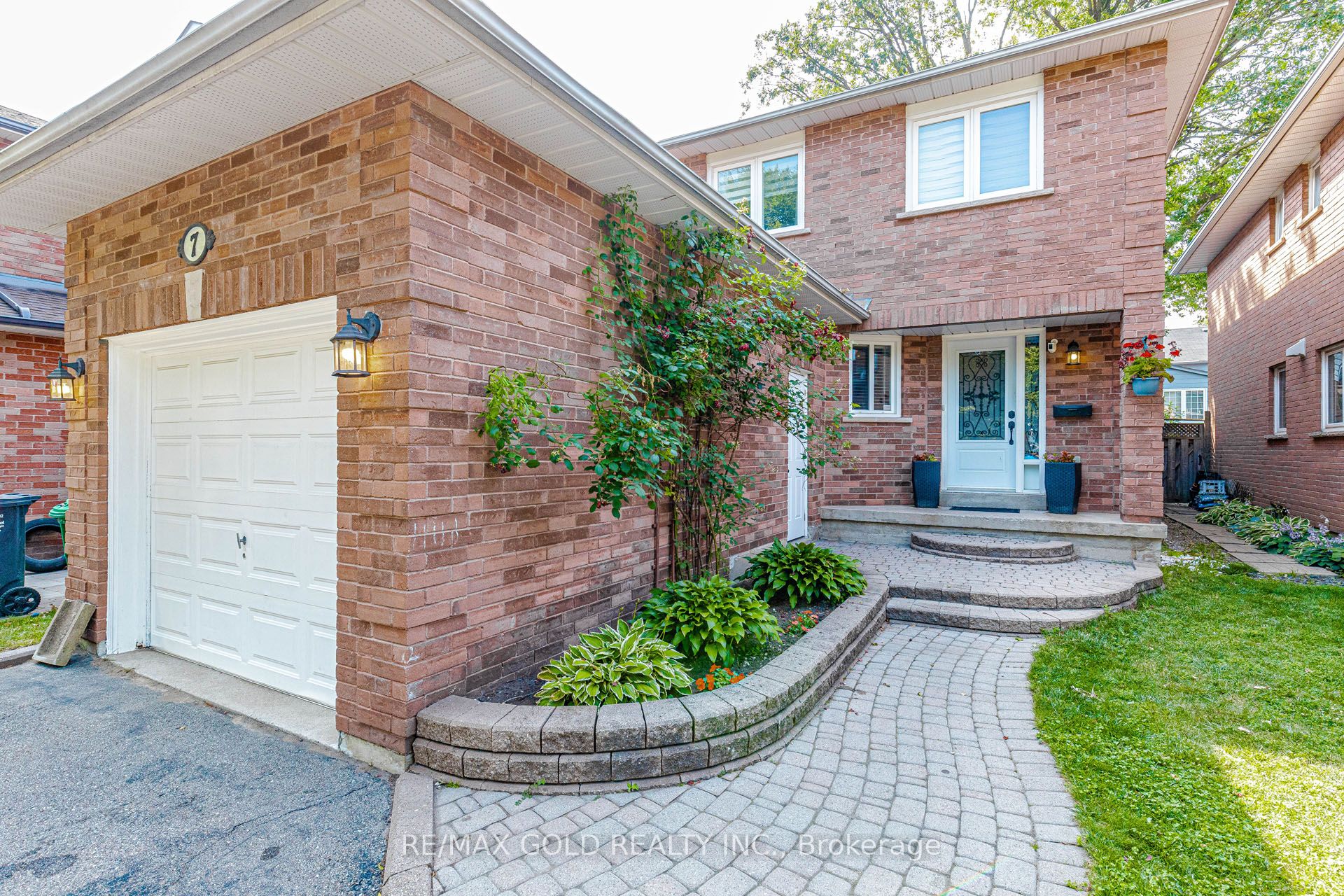 7 Clipstone Court, Brampton, ON L6X 4J4 photo 5