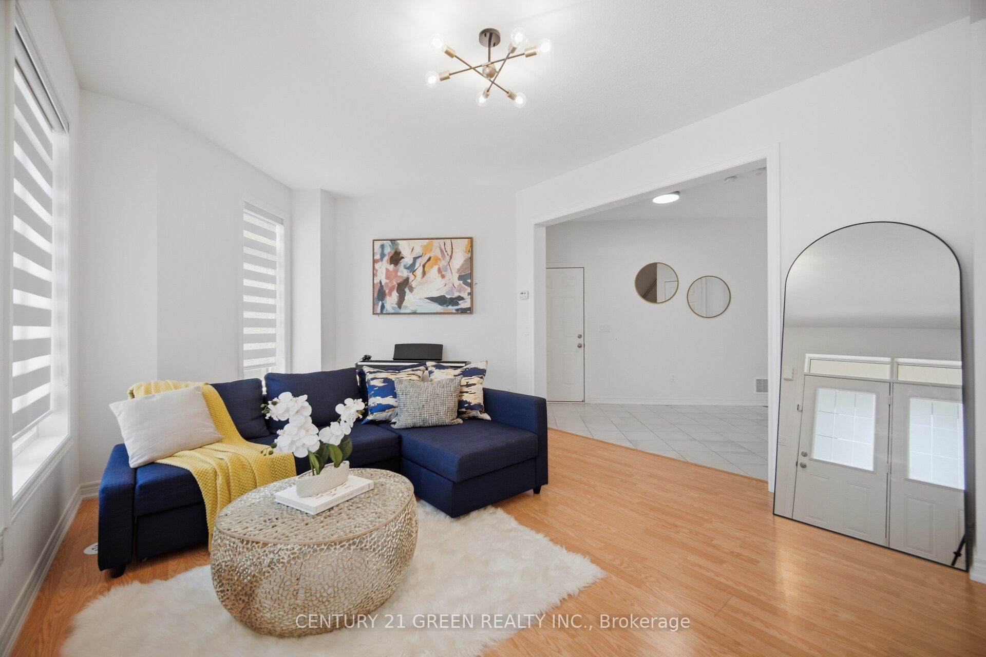 537 Dundas Street E, Oakville, ON L6H 3P6 photo 2