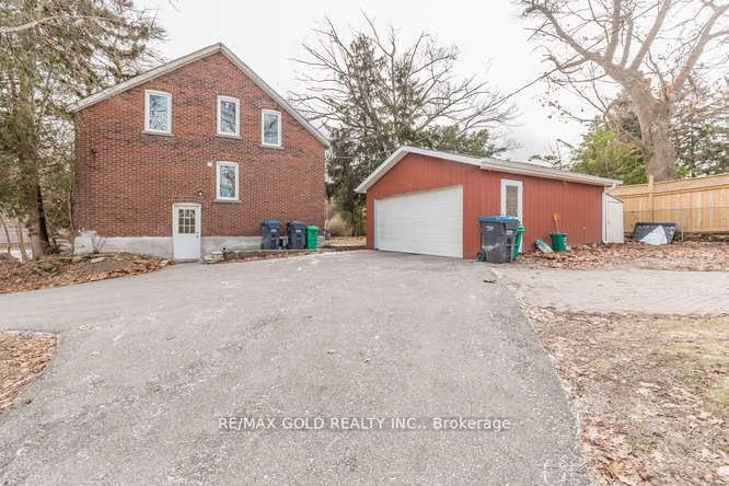 961 Lakeshore Road W, Mississauga, ON L5H 1H8 photo 4