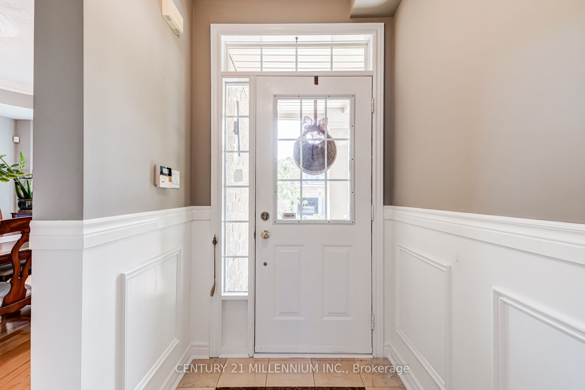 2555 Nichols Drive, Oakville, ON L6H 7L3 photo 3